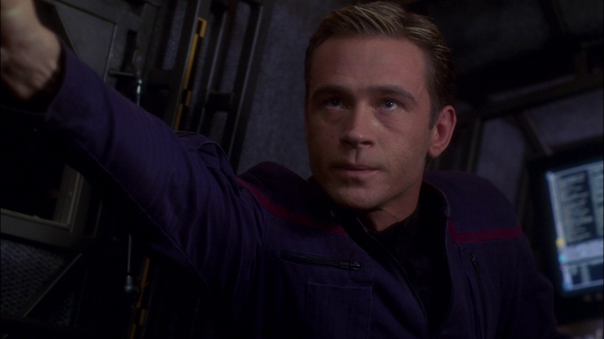 extant_StarTrek_ENT_1x16-ShuttlepodOne_0703.jpg