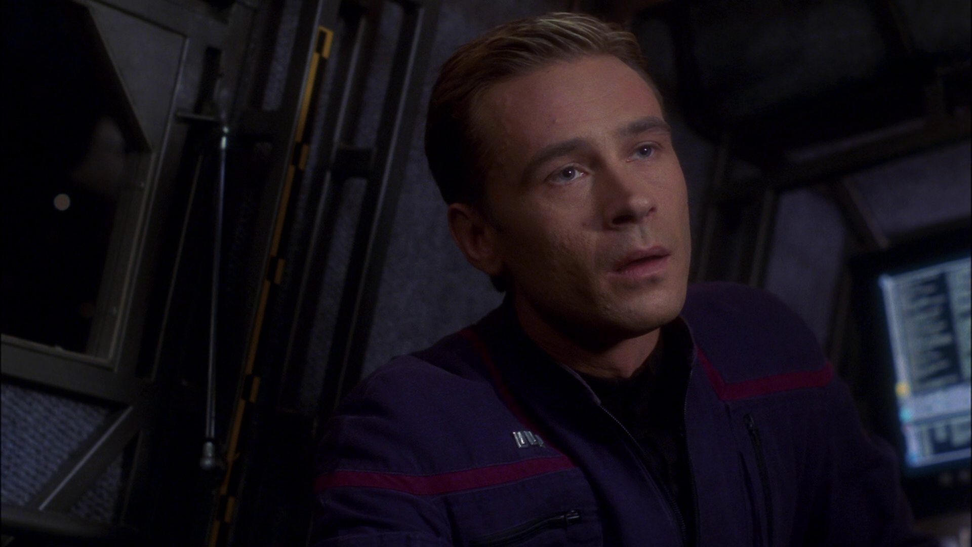extant_StarTrek_ENT_1x16-ShuttlepodOne_0709.jpg