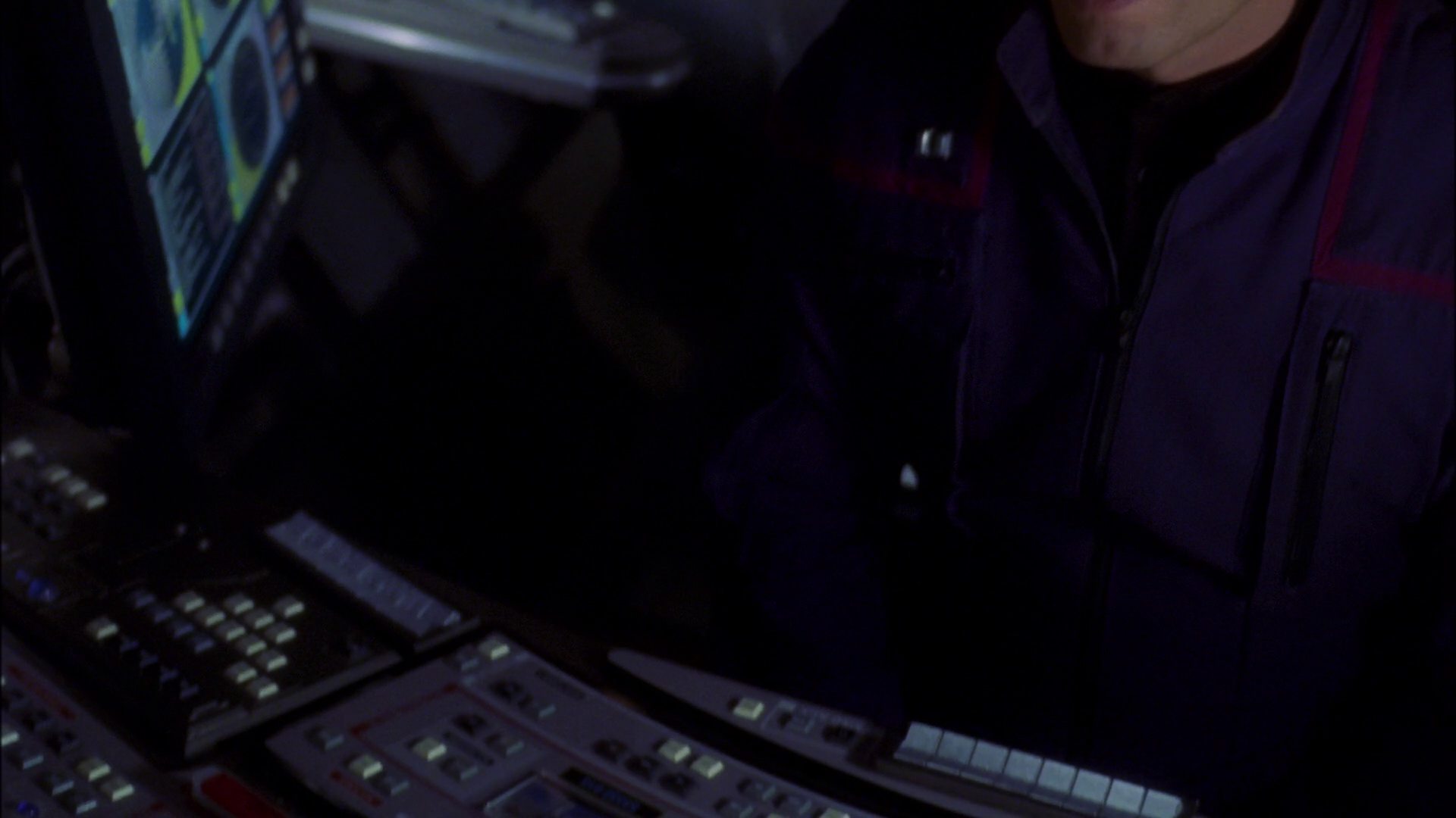 extant_StarTrek_ENT_1x16-ShuttlepodOne_0800.jpg
