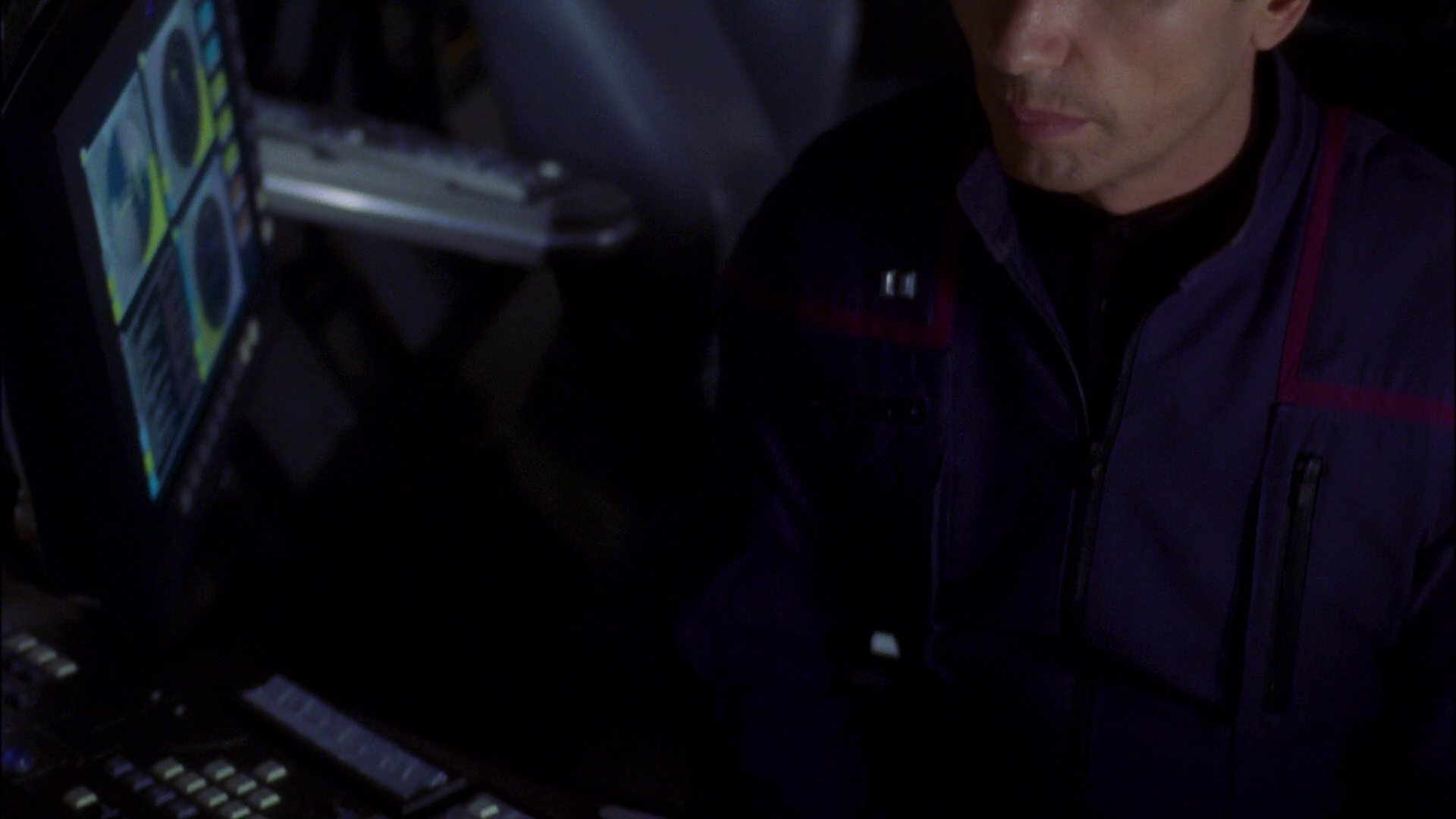 extant_StarTrek_ENT_1x16-ShuttlepodOne_0801.jpg