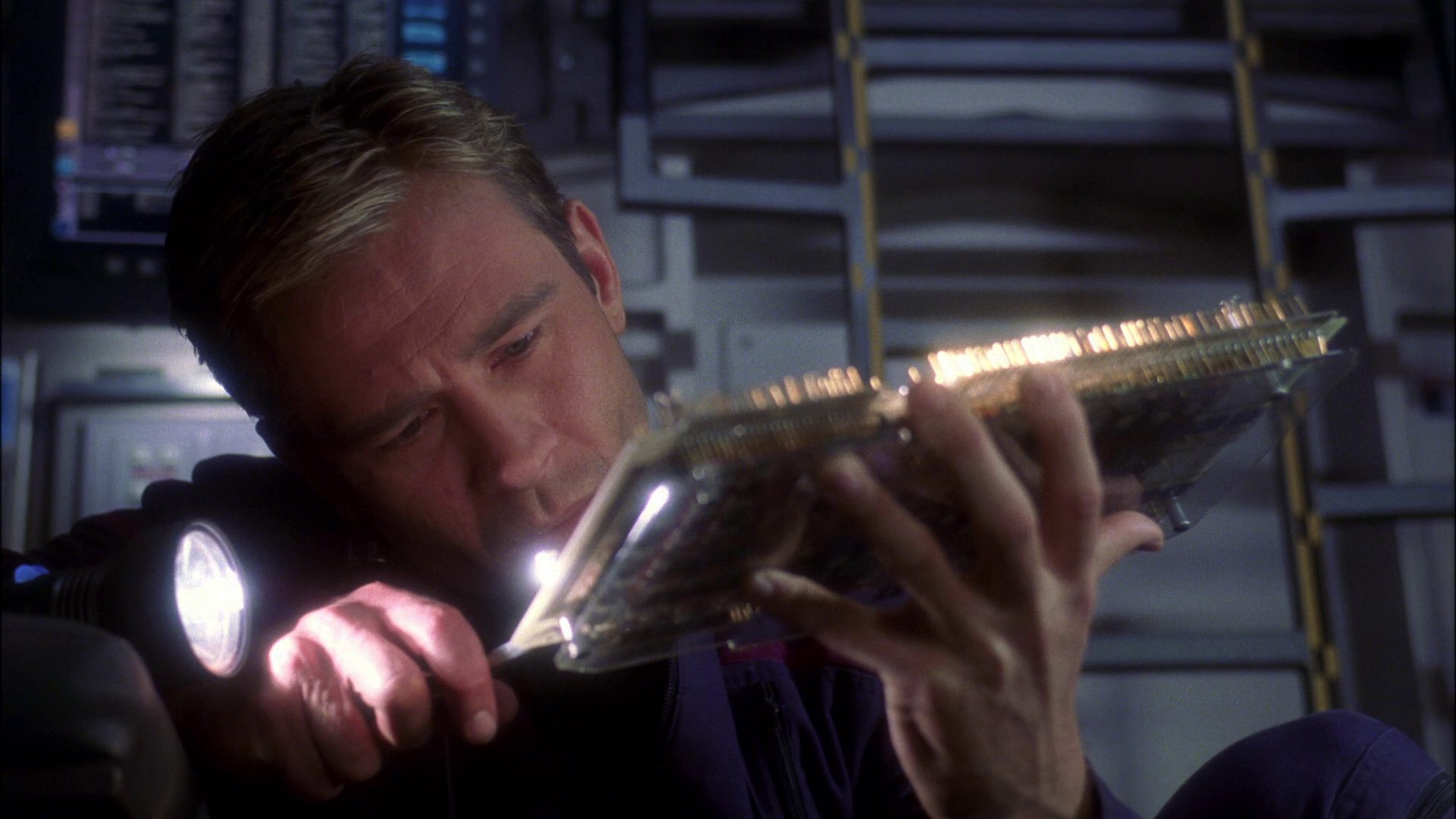 extant_StarTrek_ENT_1x16-ShuttlepodOne_0921.jpg