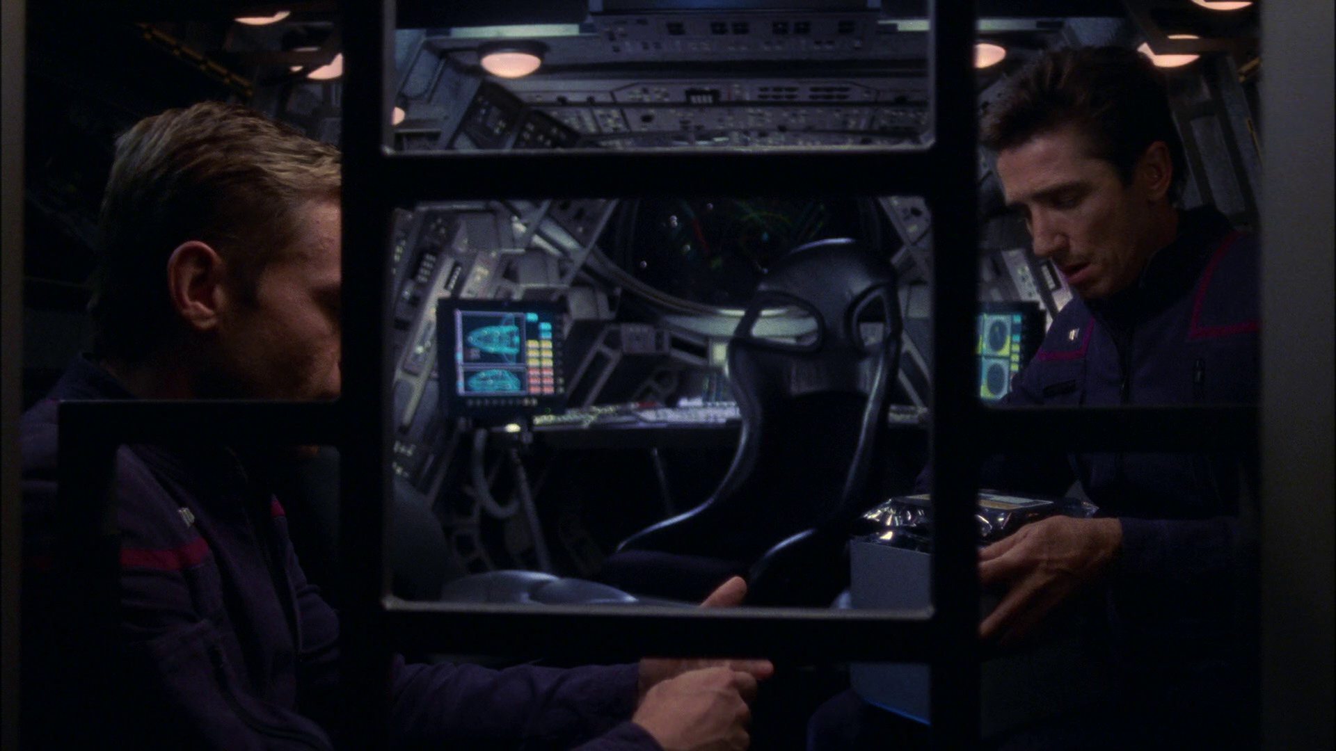 extant_StarTrek_ENT_1x16-ShuttlepodOne_1050.jpg