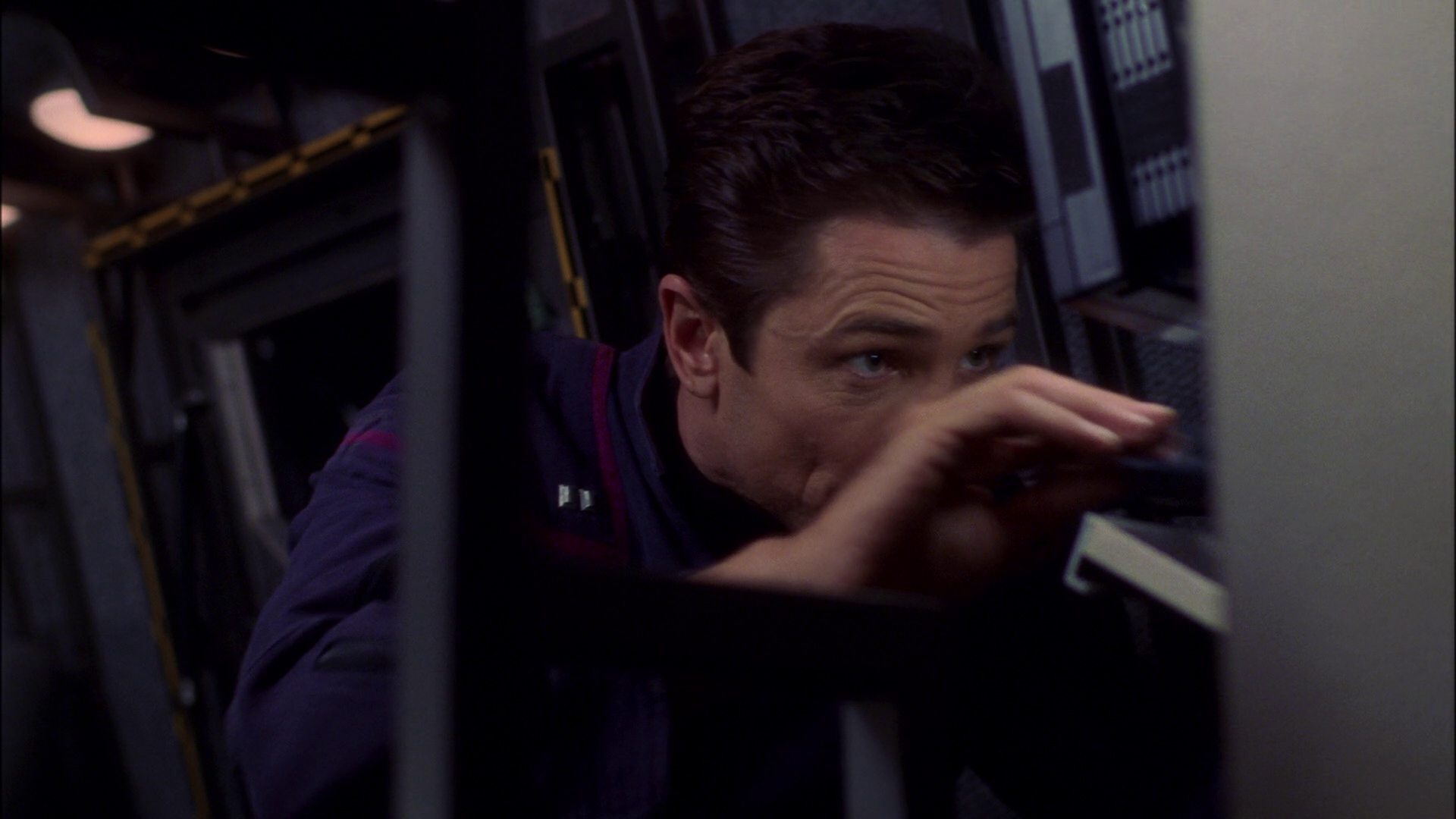 extant_StarTrek_ENT_1x16-ShuttlepodOne_1129.jpg