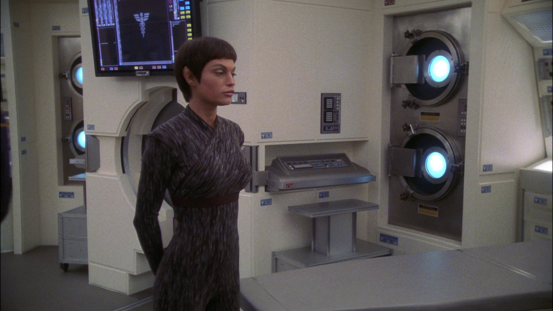 extant_StarTrek_ENT_1x16-ShuttlepodOne_1396.jpg