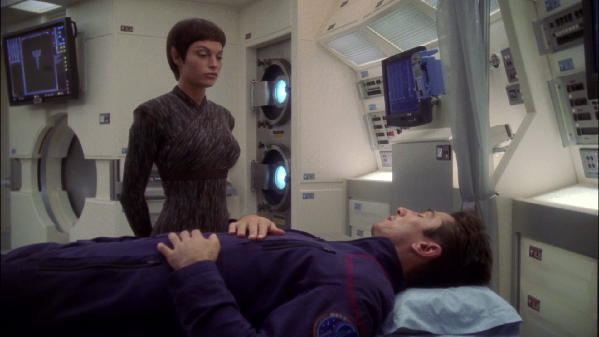 extant_StarTrek_ENT_1x16-ShuttlepodOne_1408.jpg