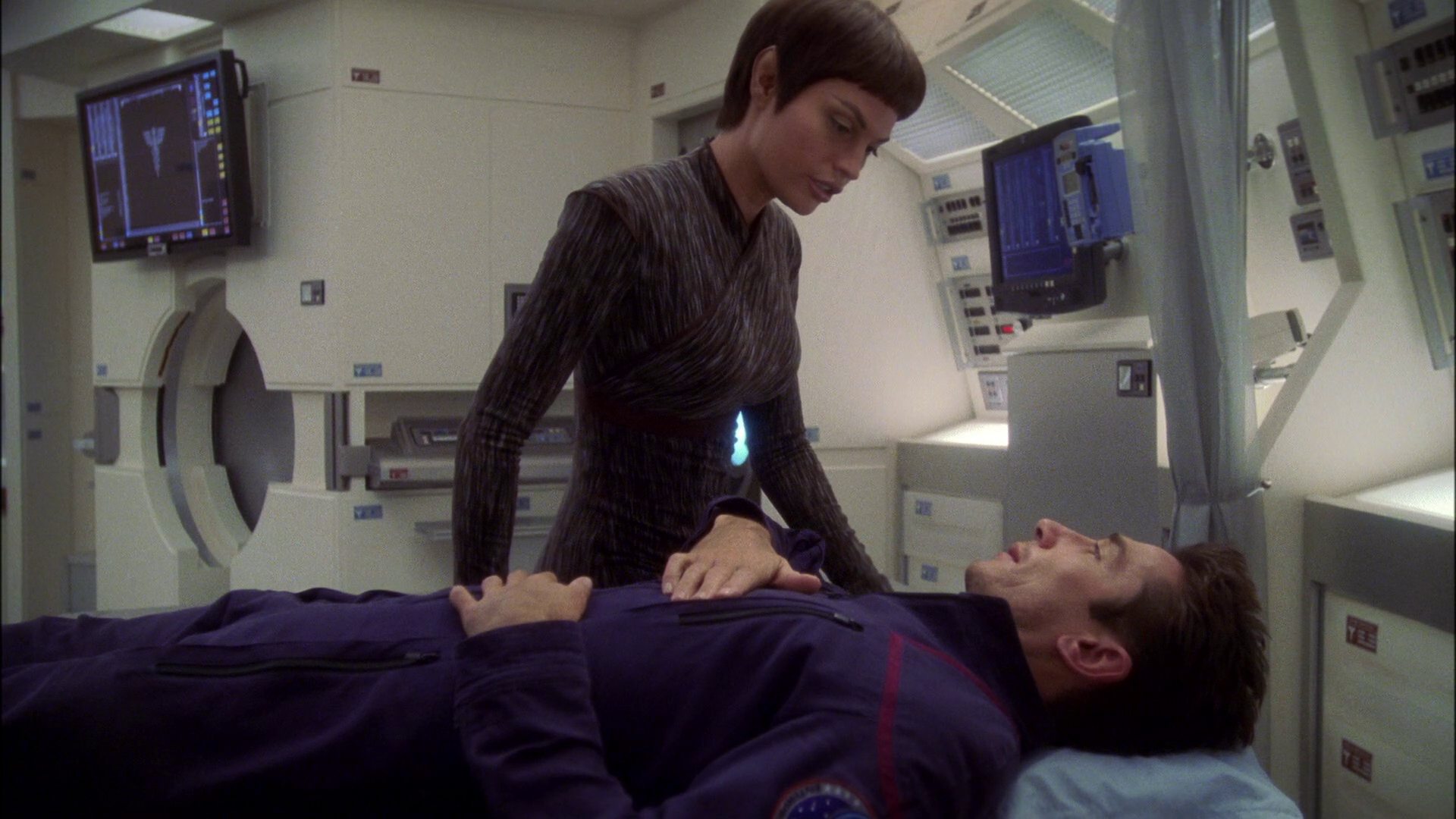 extant_StarTrek_ENT_1x16-ShuttlepodOne_1463.jpg