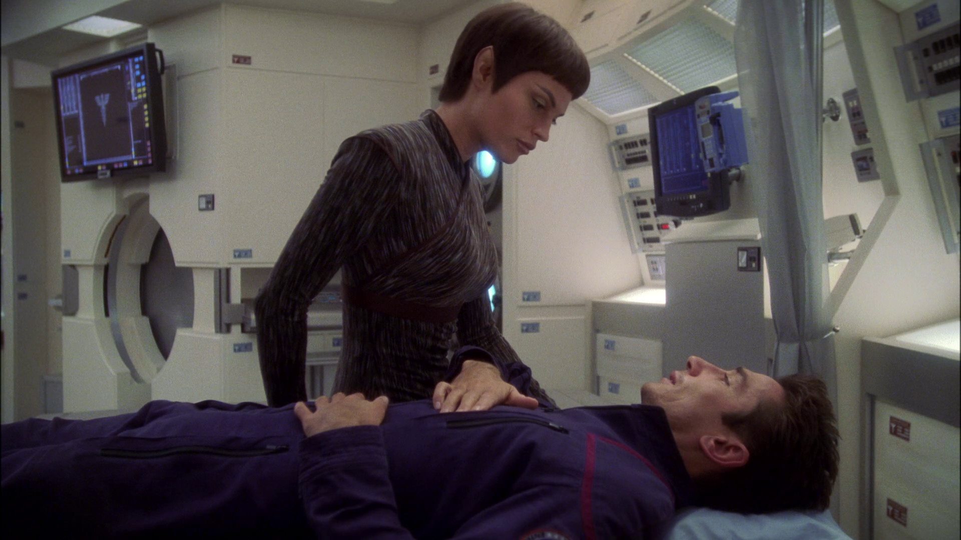 extant_StarTrek_ENT_1x16-ShuttlepodOne_1465.jpg