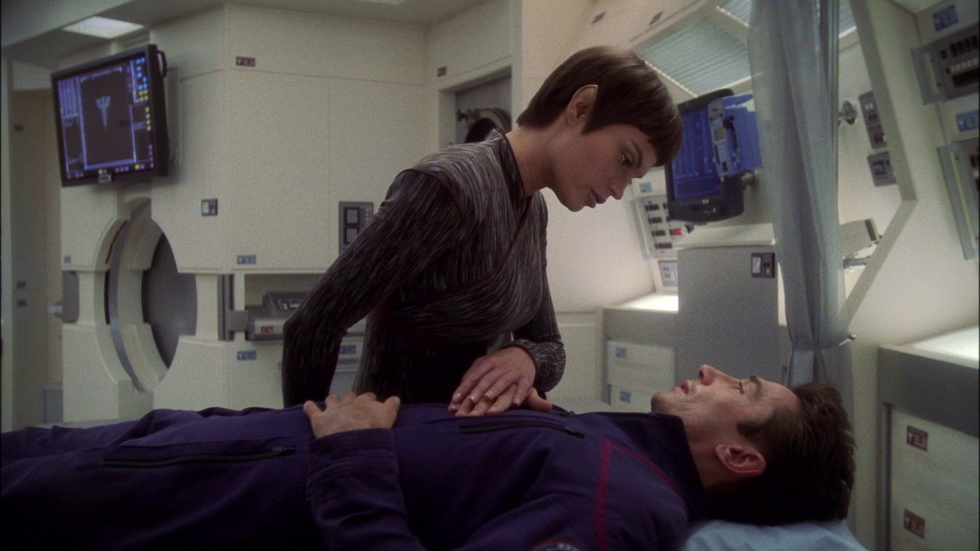 extant_StarTrek_ENT_1x16-ShuttlepodOne_1474.jpg
