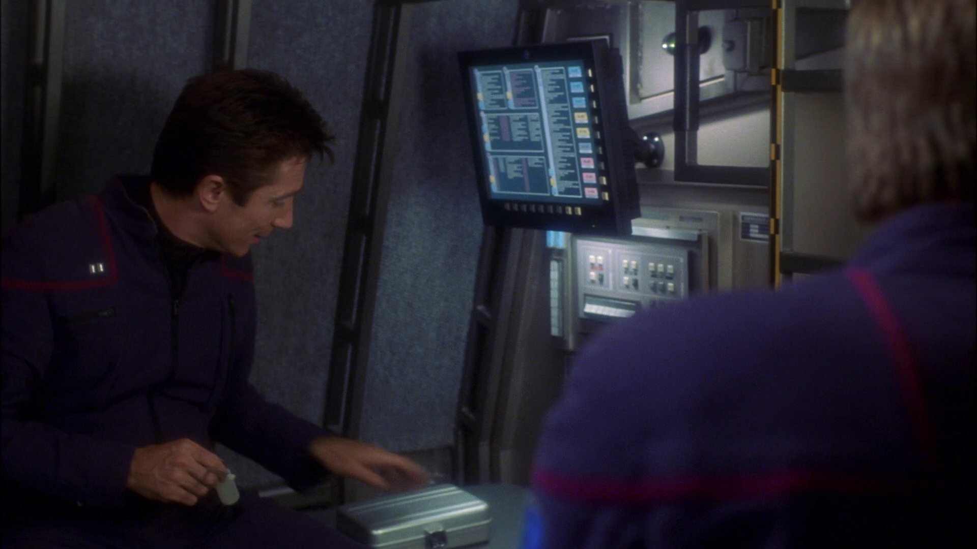 extant_StarTrek_ENT_1x16-ShuttlepodOne_1863.jpg