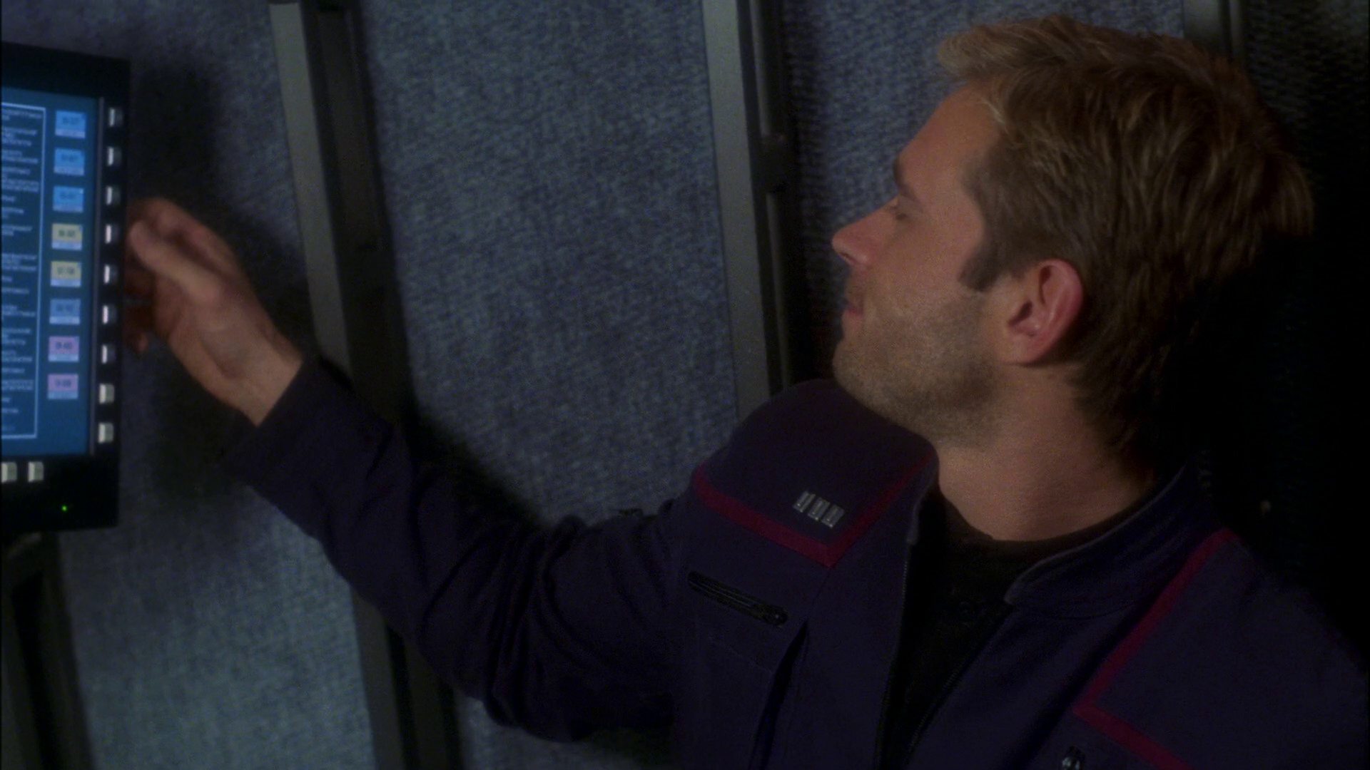 extant_StarTrek_ENT_1x16-ShuttlepodOne_1918.jpg