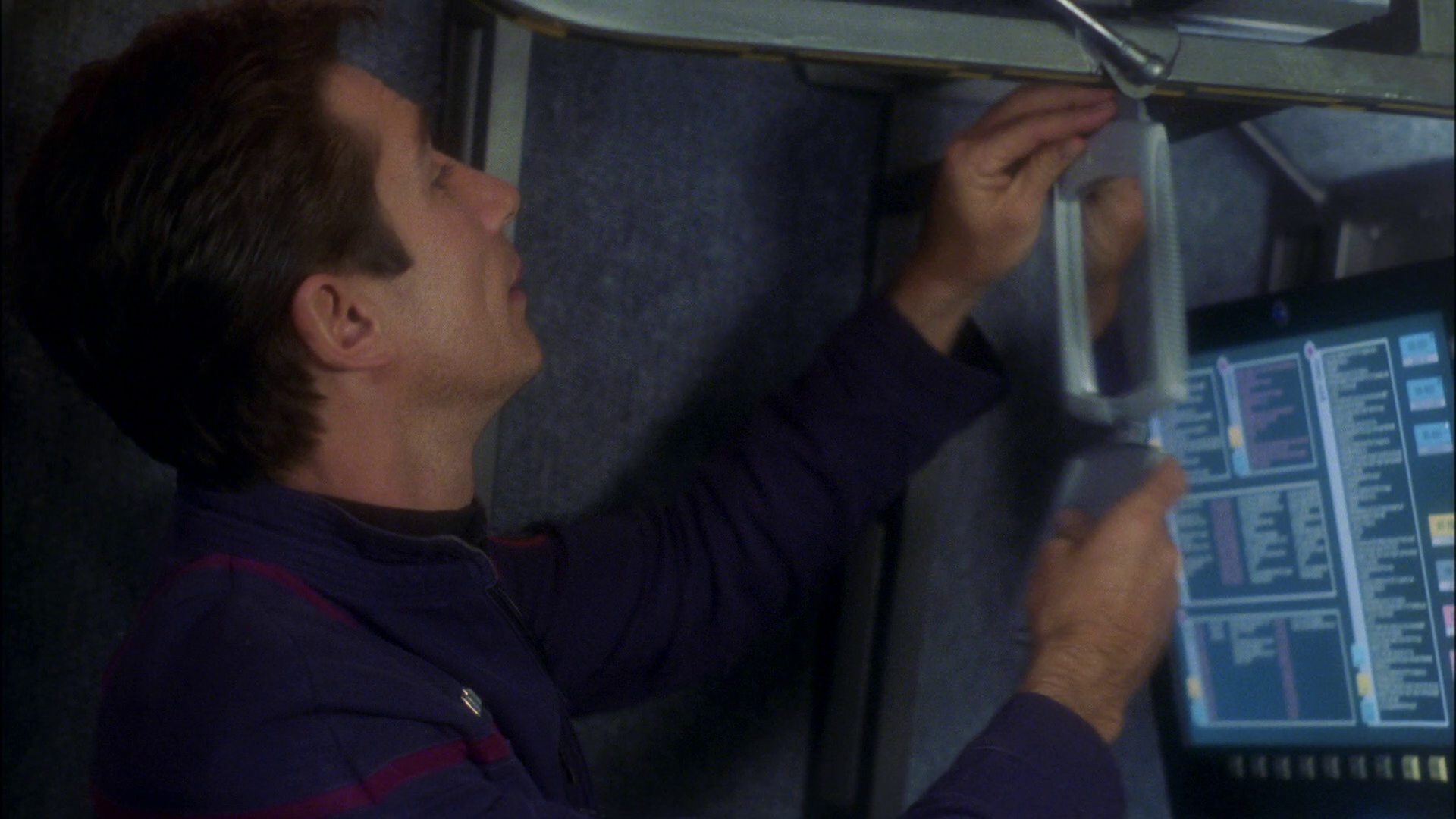 extant_StarTrek_ENT_1x16-ShuttlepodOne_1990.jpg