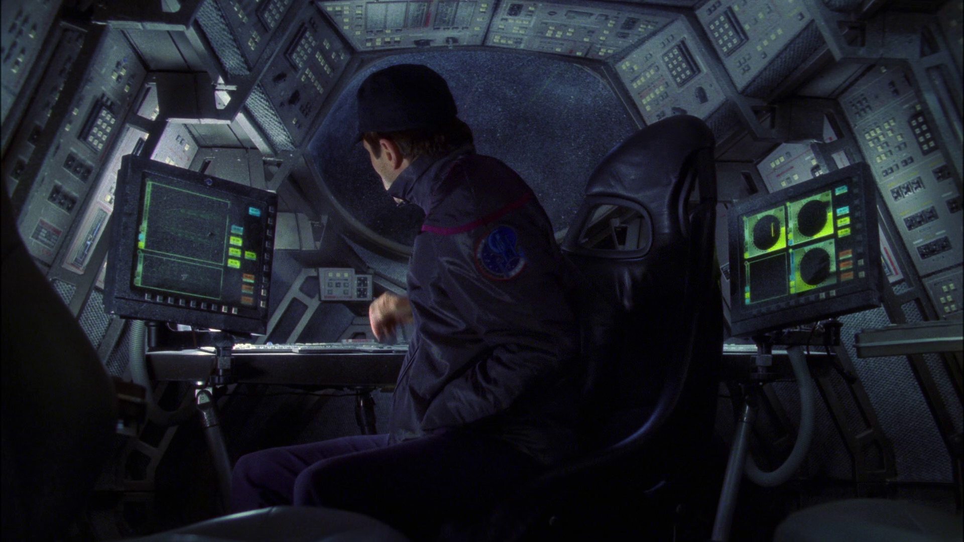 extant_StarTrek_ENT_1x16-ShuttlepodOne_2240.jpg