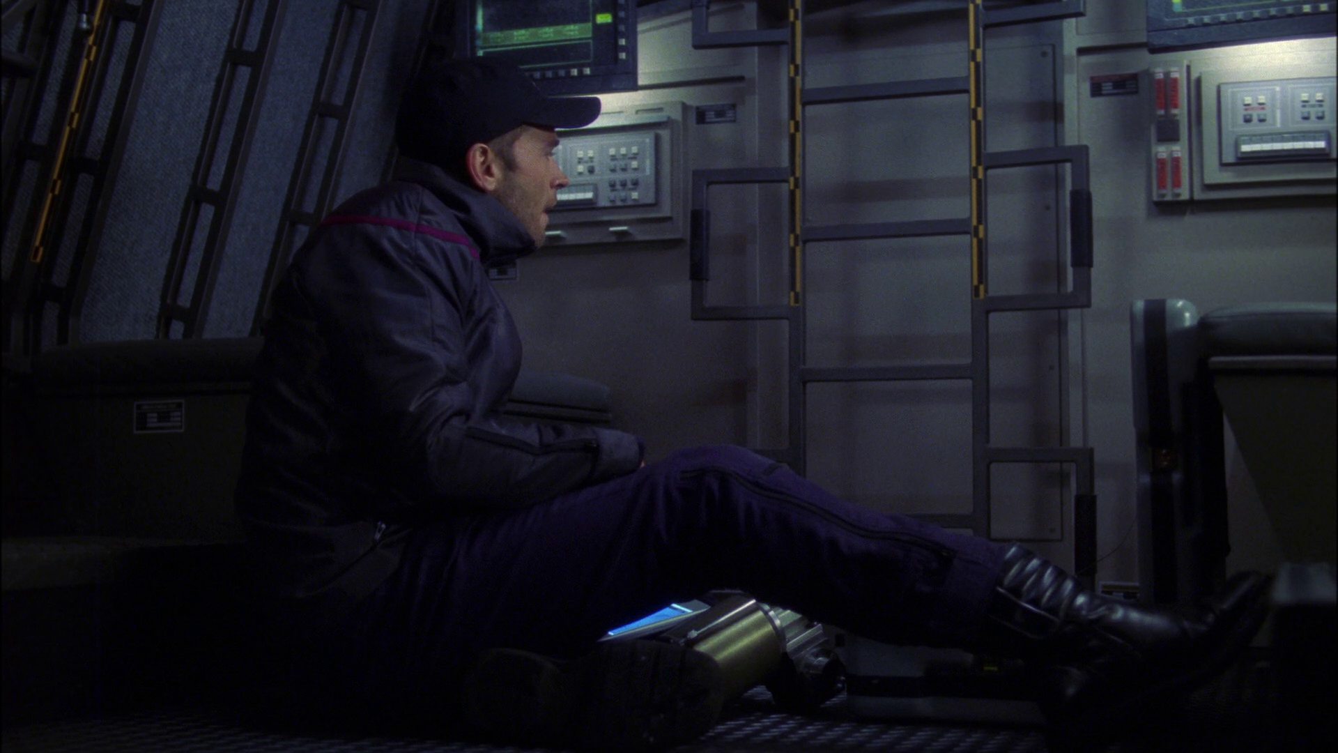 extant_StarTrek_ENT_1x16-ShuttlepodOne_2249.jpg
