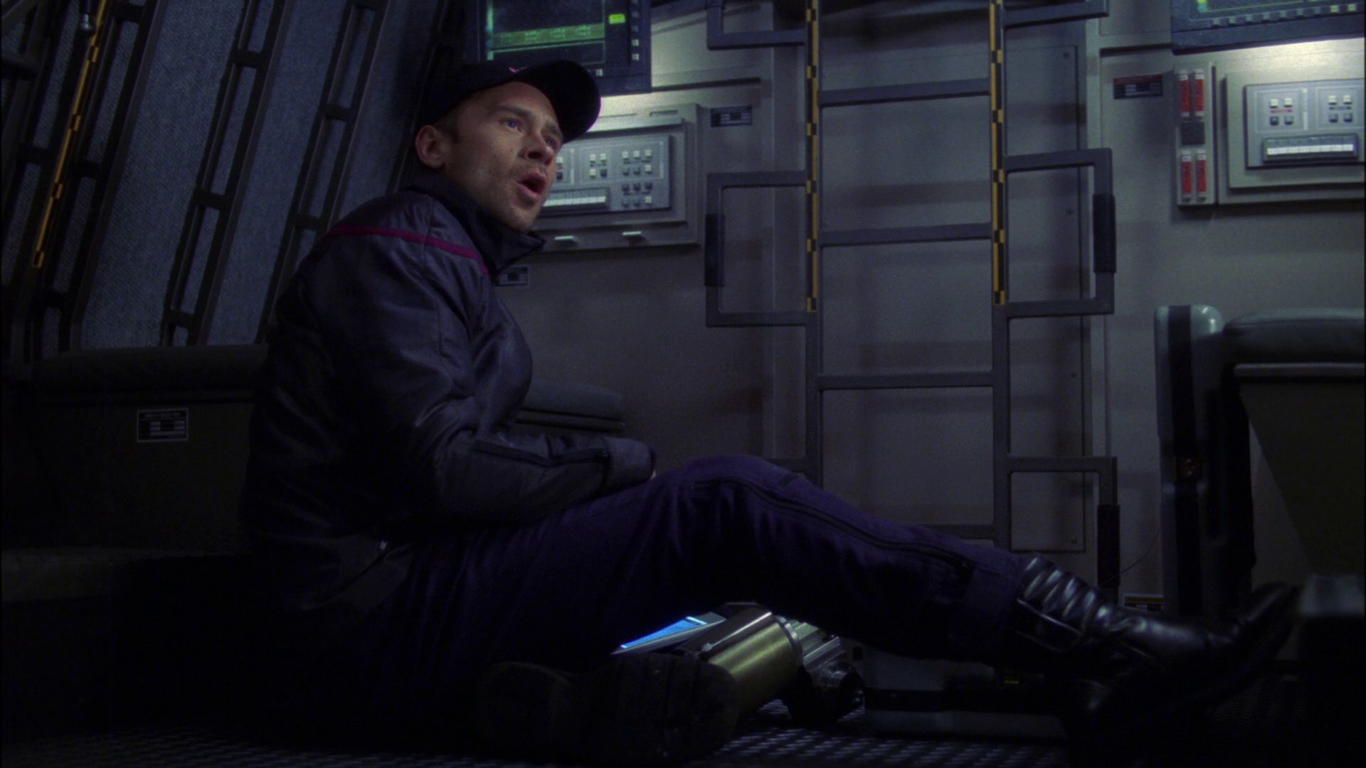extant_StarTrek_ENT_1x16-ShuttlepodOne_2250.jpg