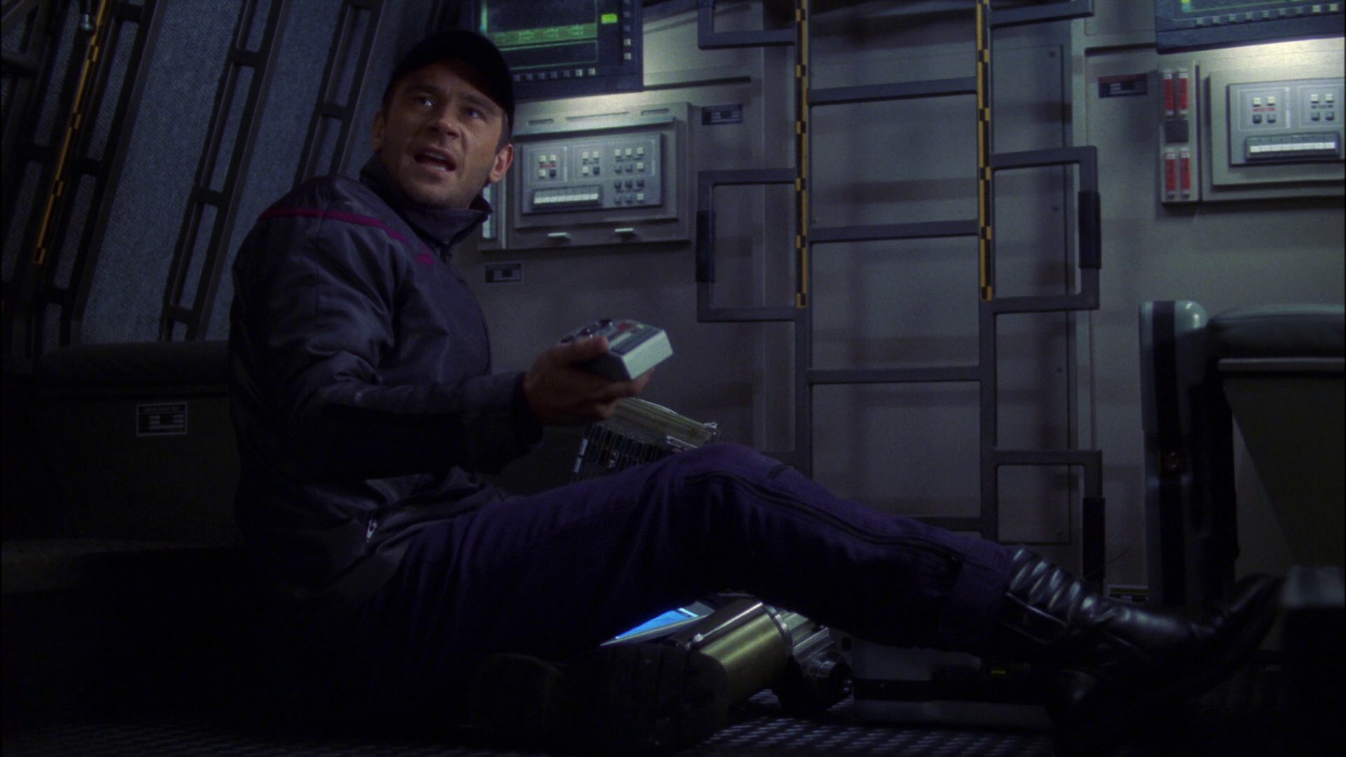 extant_StarTrek_ENT_1x16-ShuttlepodOne_2258.jpg