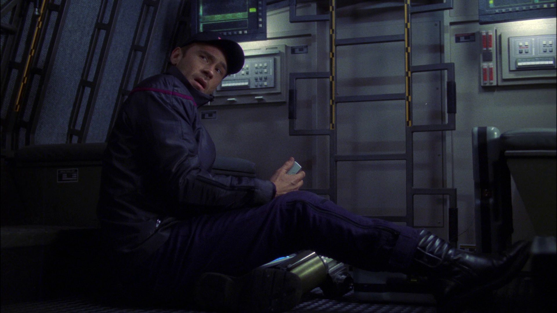 extant_StarTrek_ENT_1x16-ShuttlepodOne_2335.jpg
