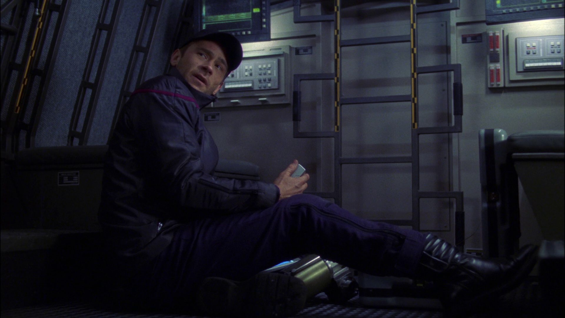 extant_StarTrek_ENT_1x16-ShuttlepodOne_2337.jpg