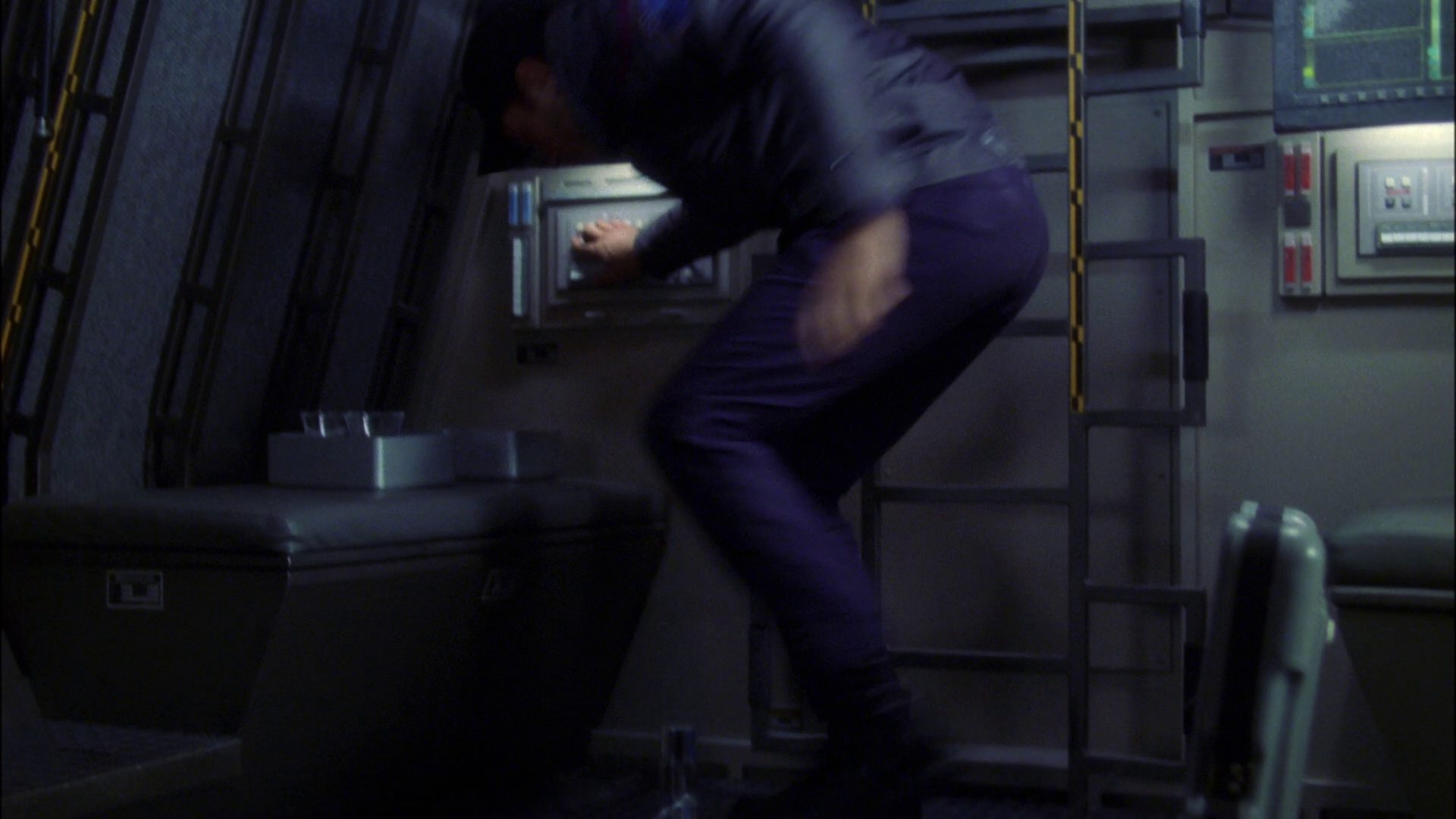 extant_StarTrek_ENT_1x16-ShuttlepodOne_2474.jpg