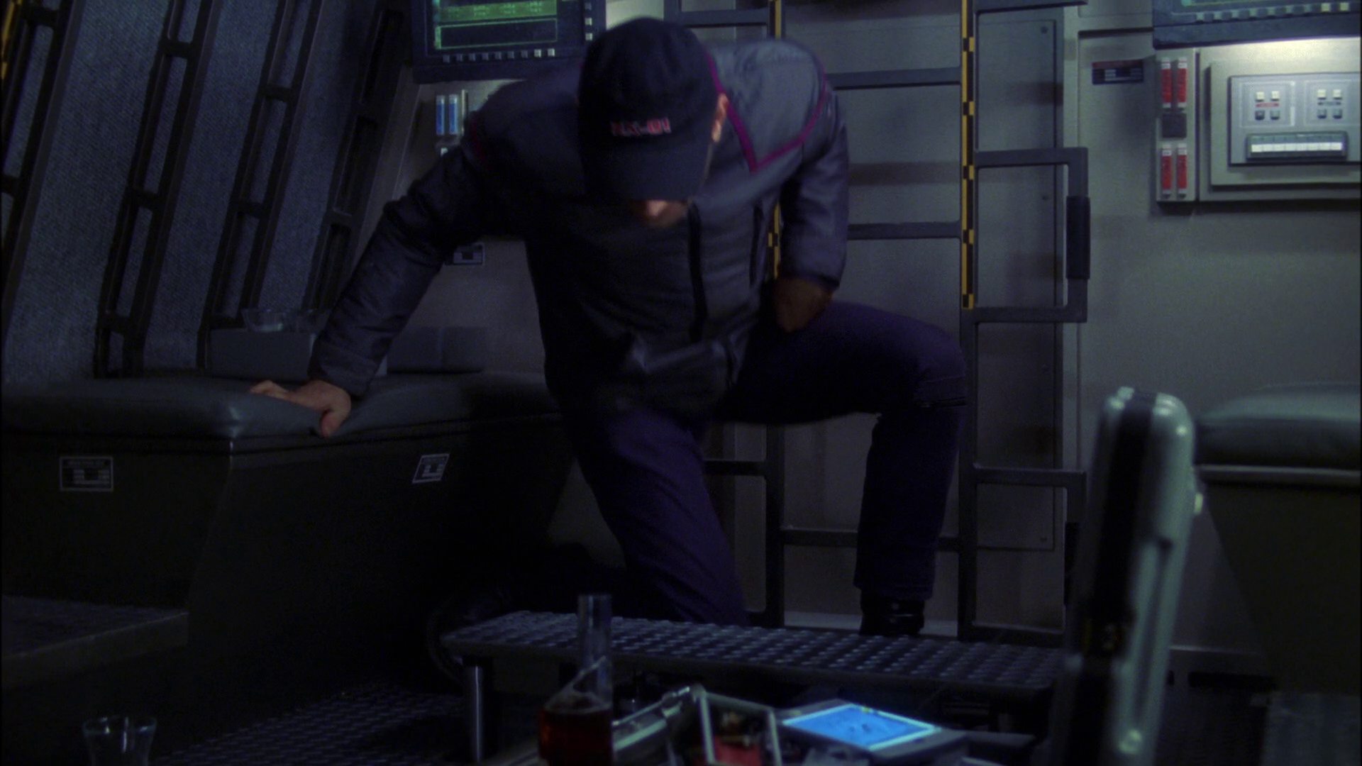 extant_StarTrek_ENT_1x16-ShuttlepodOne_2478.jpg