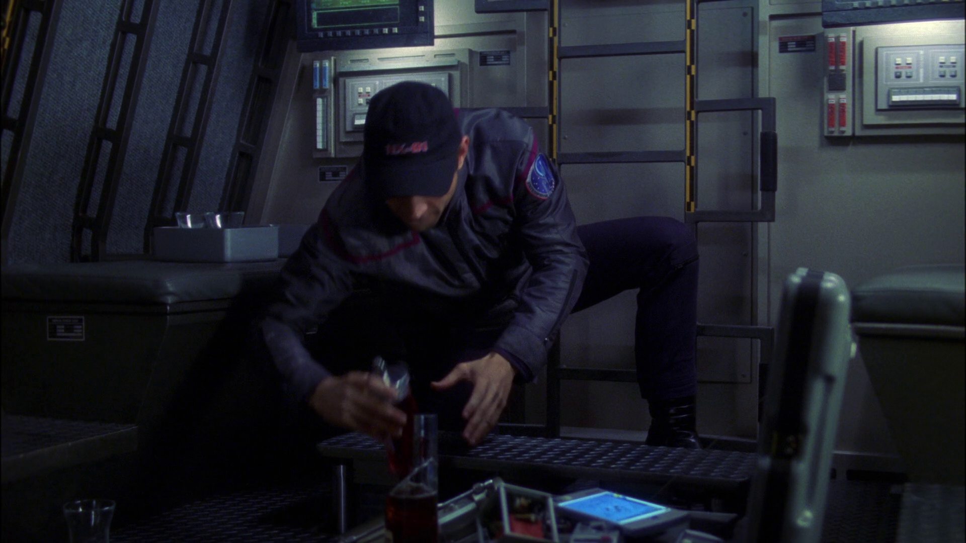 extant_StarTrek_ENT_1x16-ShuttlepodOne_2484.jpg