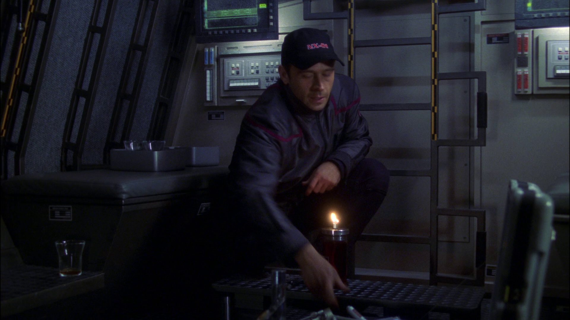 extant_StarTrek_ENT_1x16-ShuttlepodOne_2513.jpg