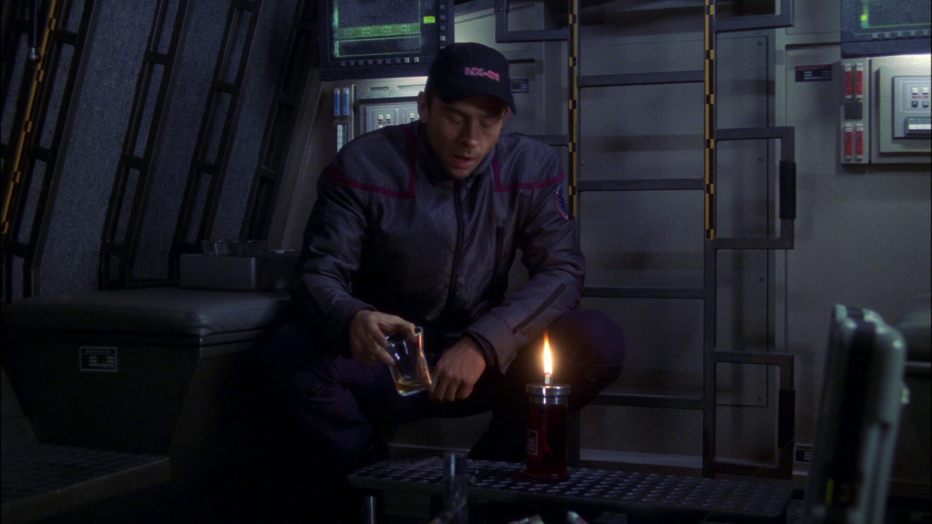 extant_StarTrek_ENT_1x16-ShuttlepodOne_2519.jpg