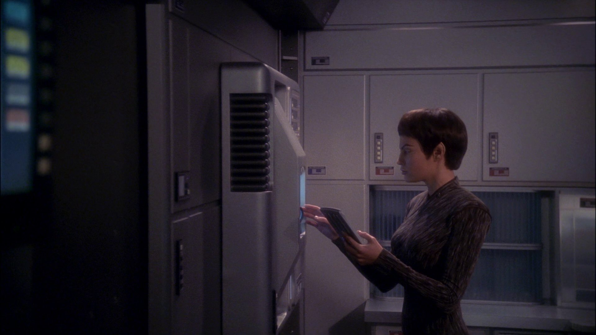 extant_StarTrek_ENT_1x17-Fusion_0783.jpg