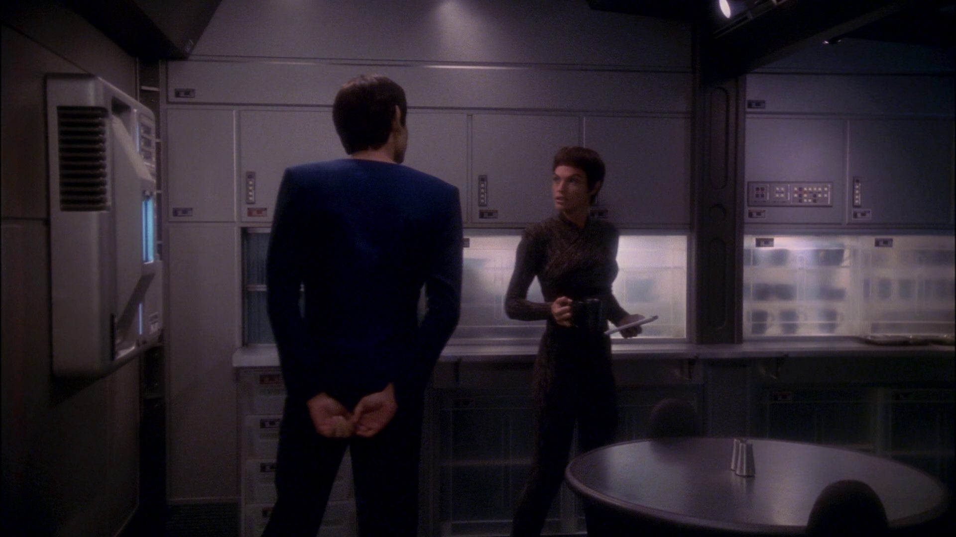 extant_StarTrek_ENT_1x17-Fusion_0811.jpg