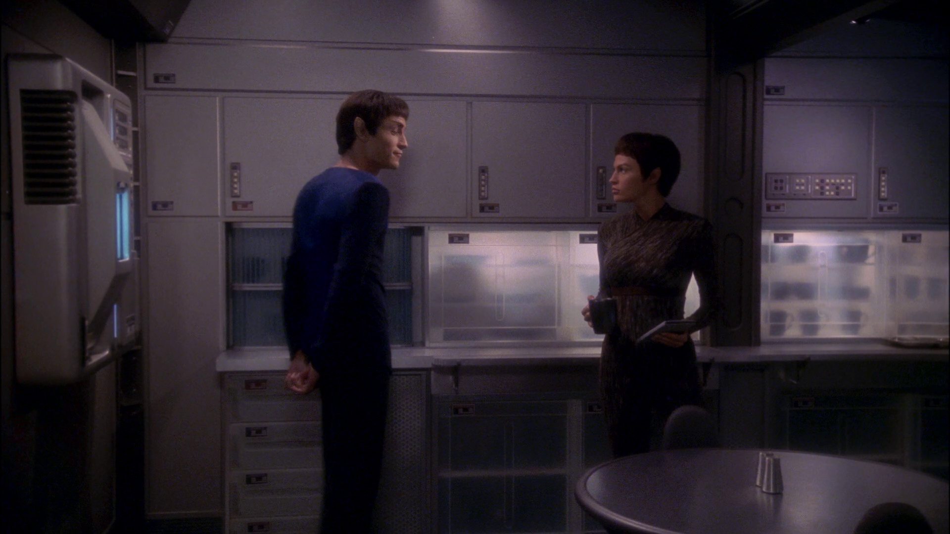 extant_StarTrek_ENT_1x17-Fusion_0814.jpg