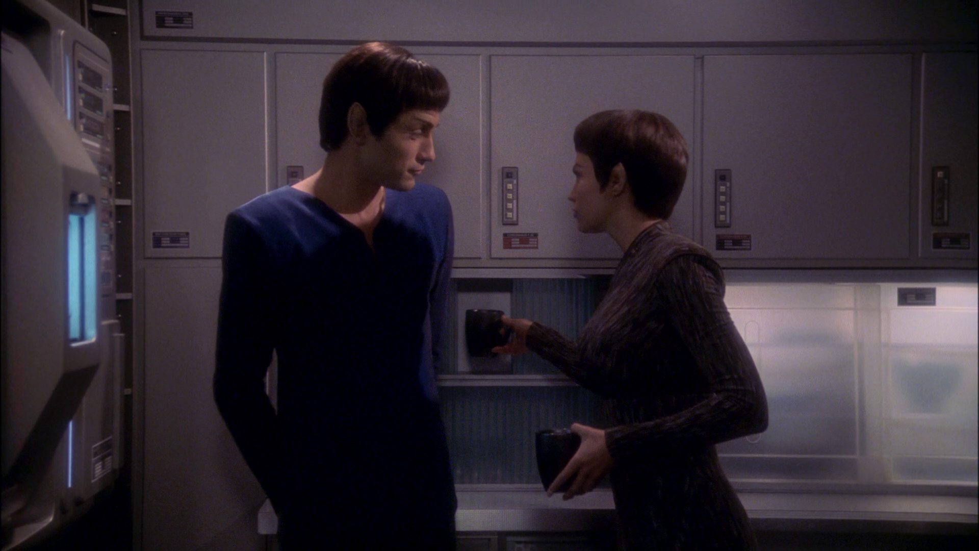extant_StarTrek_ENT_1x17-Fusion_0853.jpg
