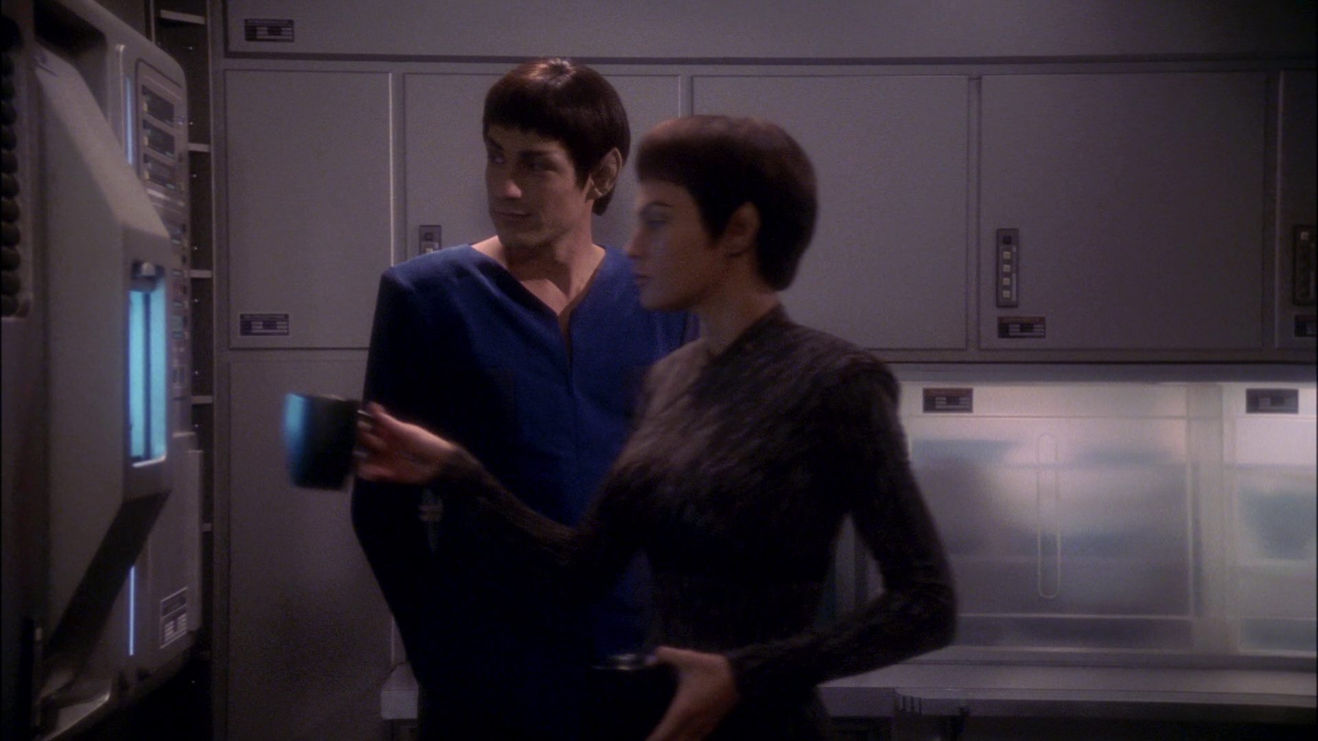 extant_StarTrek_ENT_1x17-Fusion_0856.jpg