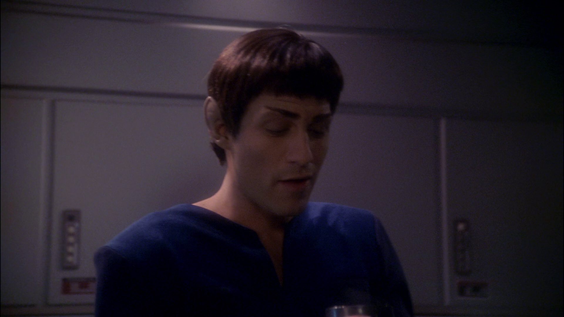 extant_StarTrek_ENT_1x17-Fusion_0921.jpg
