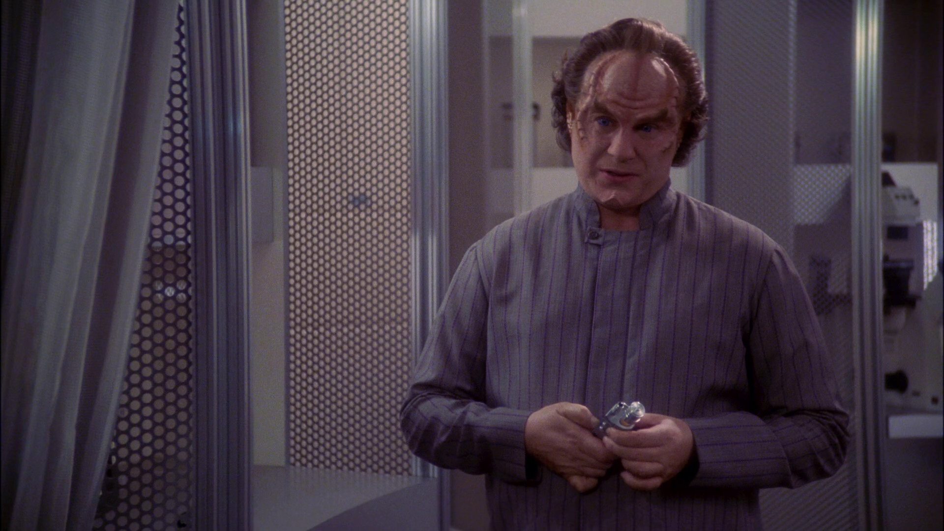 extant_StarTrek_ENT_1x17-Fusion_1884.jpg