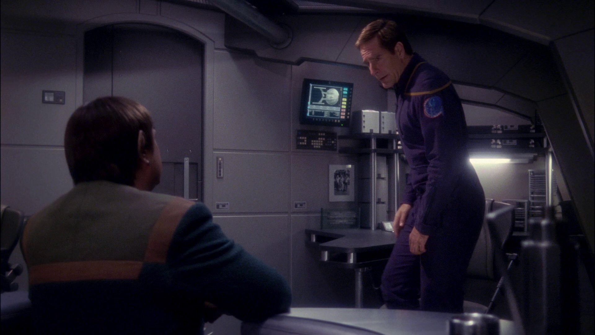 extant_StarTrek_ENT_1x17-Fusion_2030.jpg