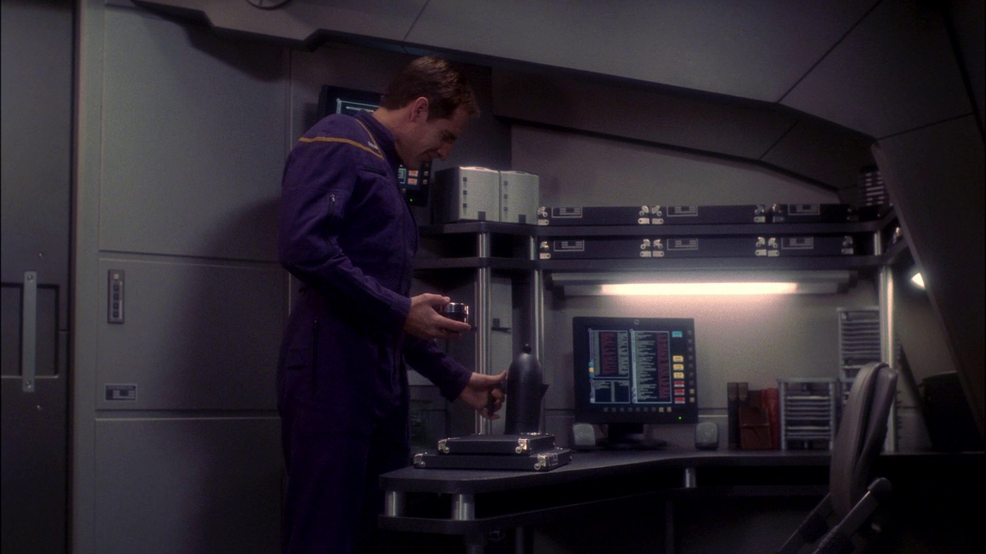 extant_StarTrek_ENT_1x17-Fusion_3201.jpg