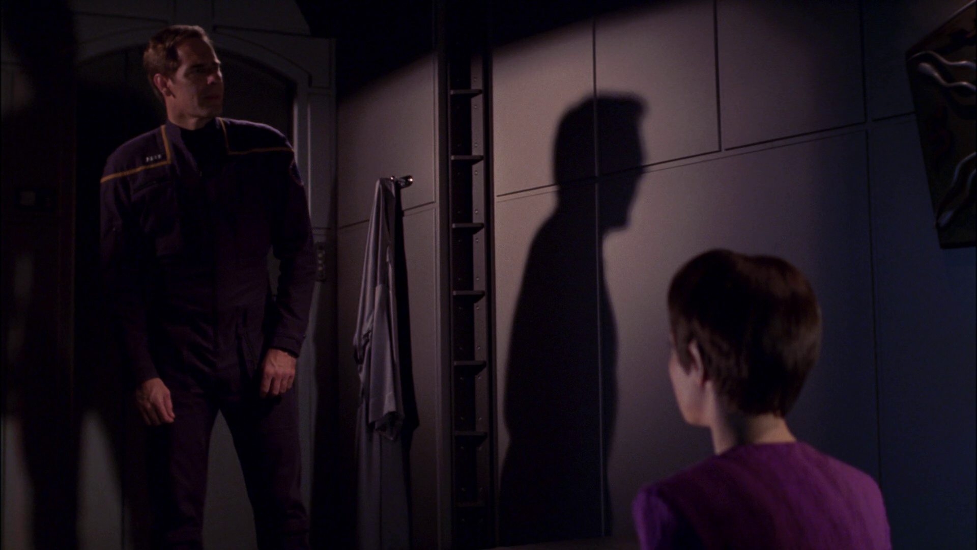 extant_StarTrek_ENT_1x17-Fusion_3563.jpg