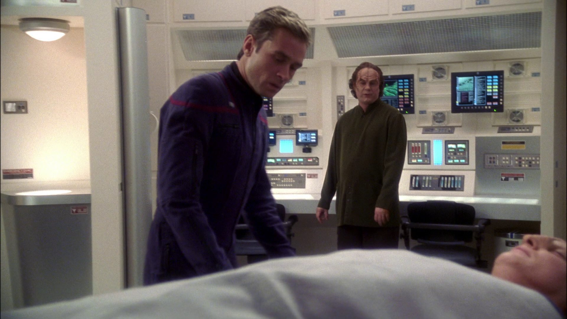 extant_StarTrek_ENT_1x18-RoguePlanet_2388.jpg
