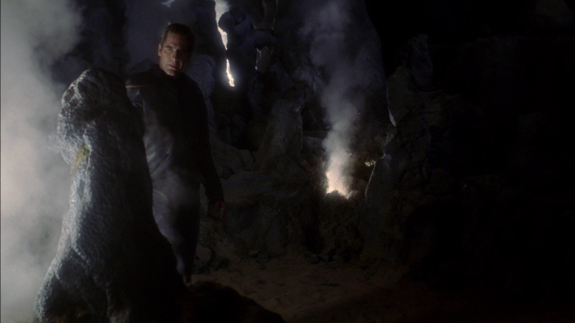 extant_StarTrek_ENT_1x18-RoguePlanet_2458.jpg