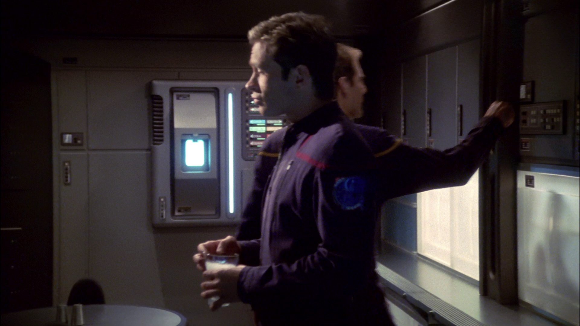 extant_StarTrek_ENT_1x18-RoguePlanet_3284.jpg
