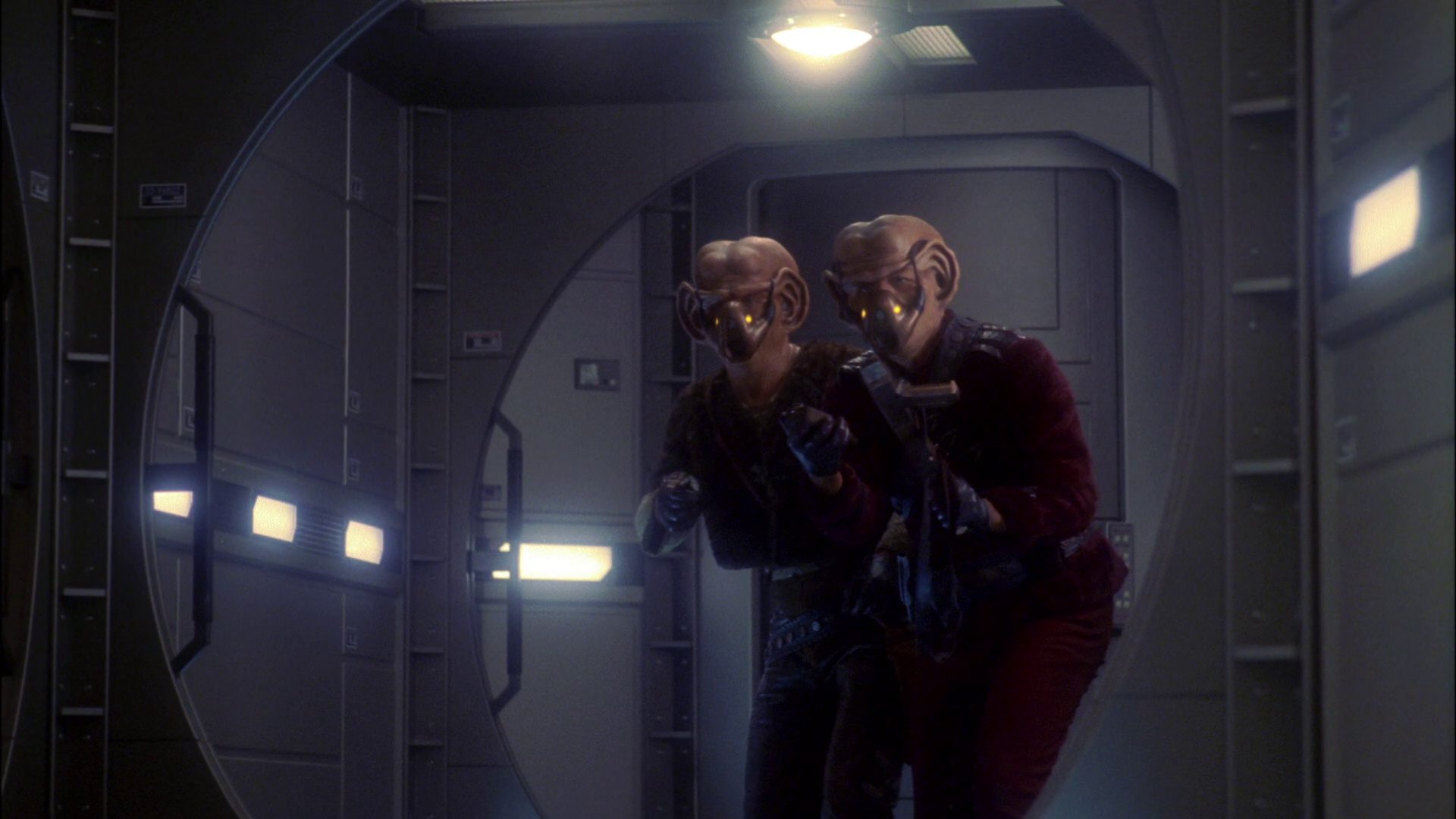 extant_StarTrek_ENT_1x19-Acquisition_0205.jpg