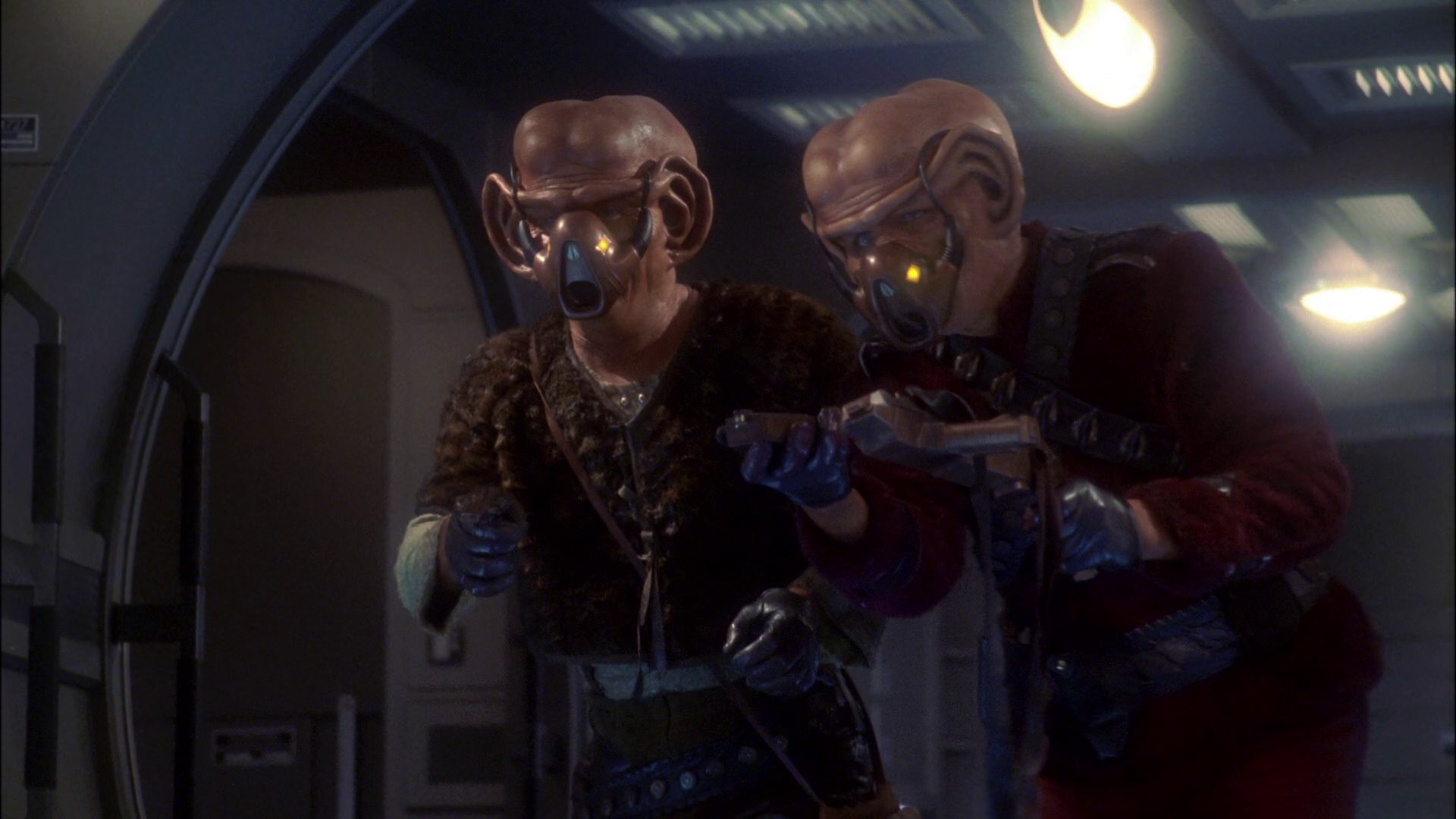 extant_StarTrek_ENT_1x19-Acquisition_0213.jpg