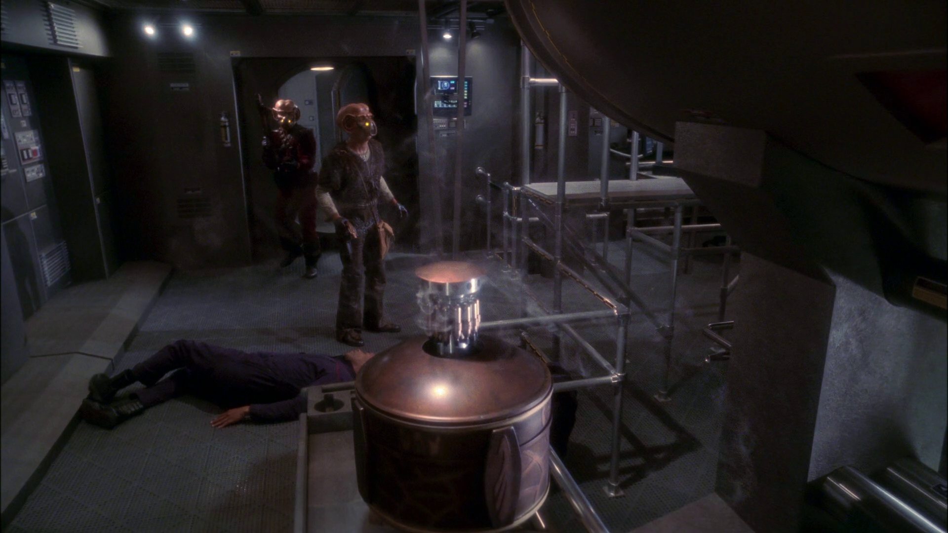extant_StarTrek_ENT_1x19-Acquisition_0300.jpg