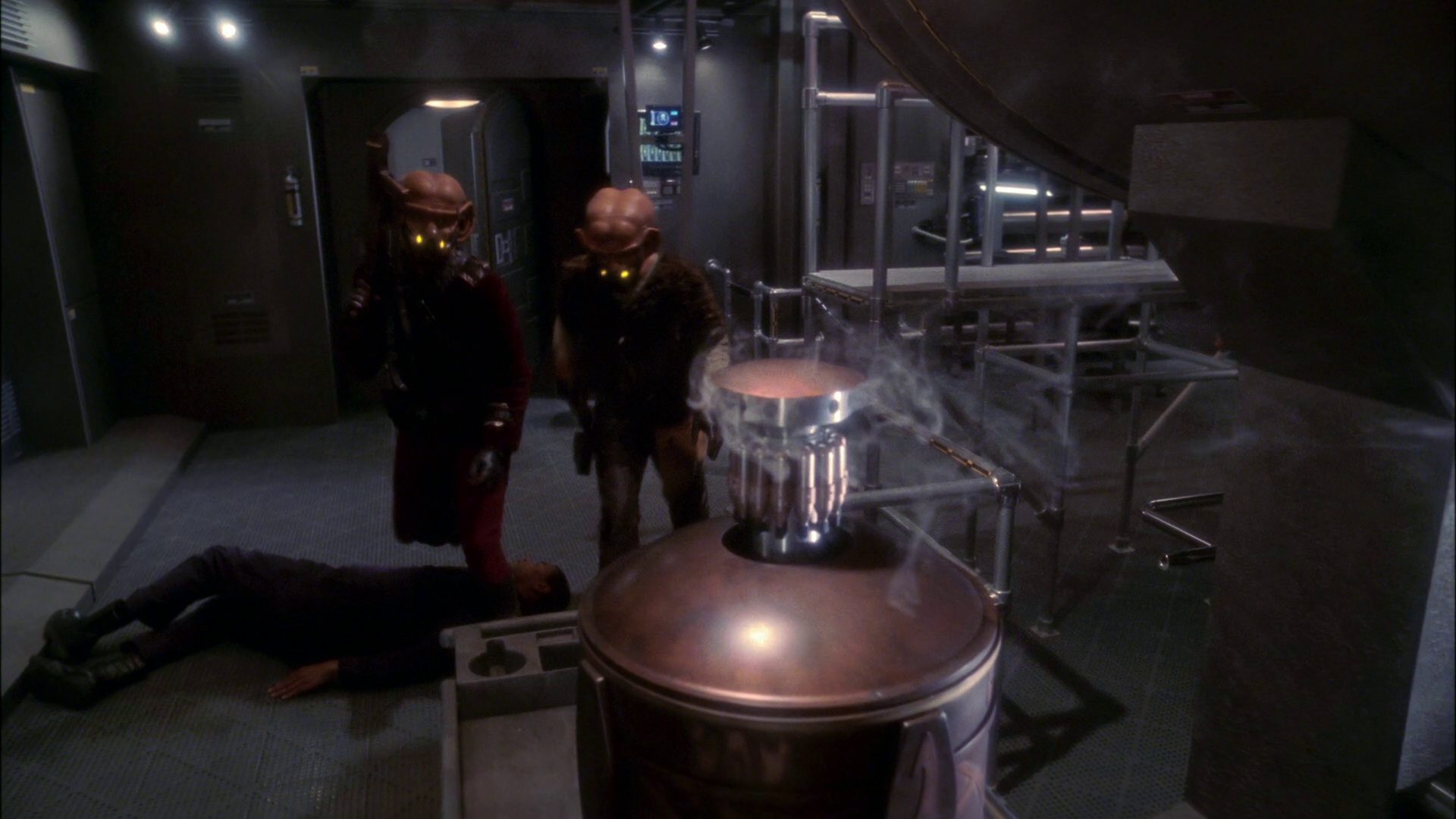 extant_StarTrek_ENT_1x19-Acquisition_0304.jpg