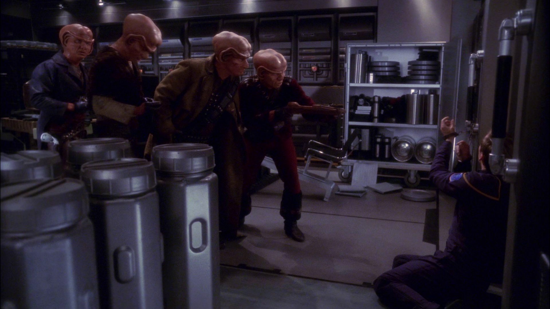 extant_StarTrek_ENT_1x19-Acquisition_0988.jpg