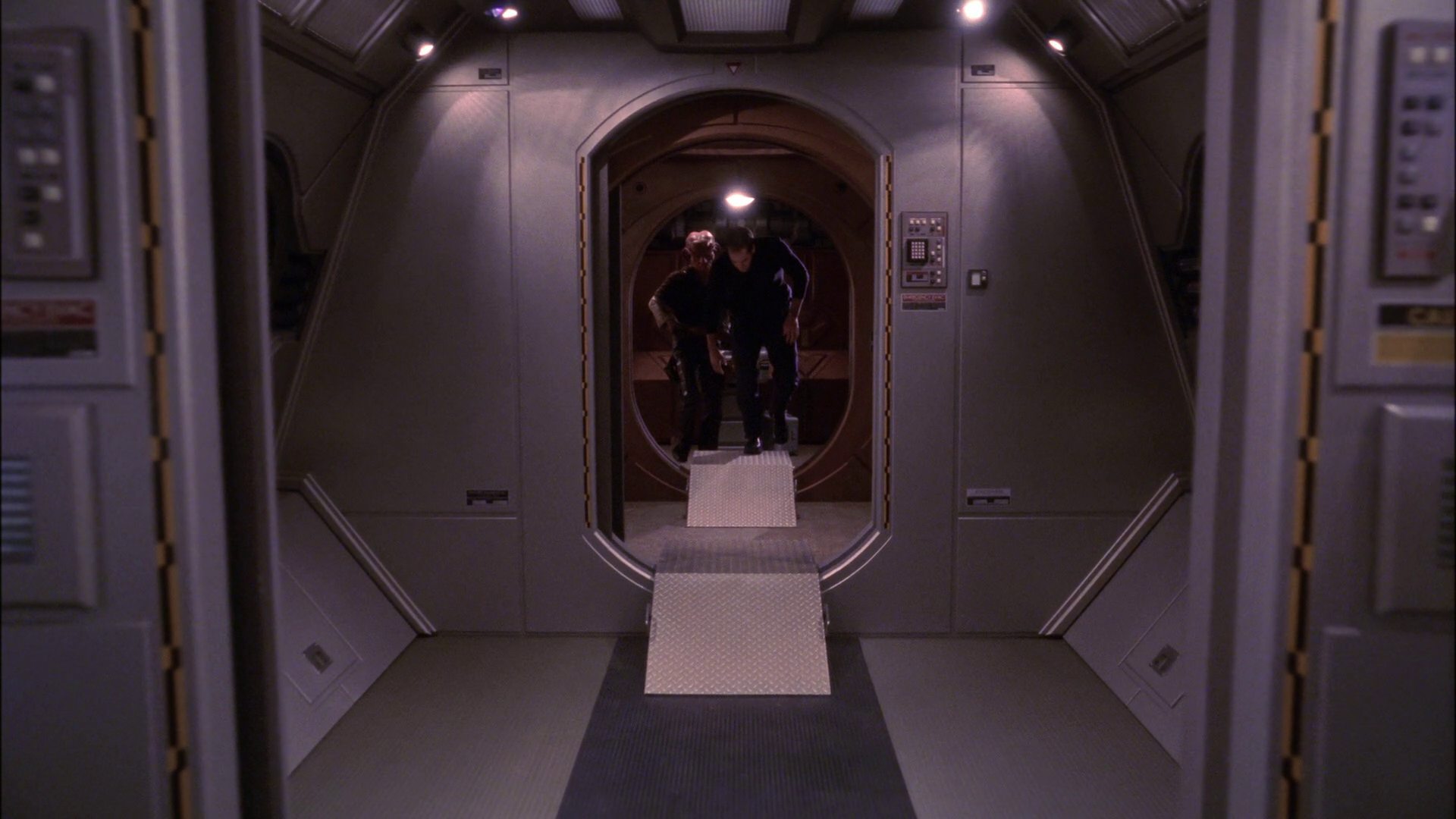 extant_StarTrek_ENT_1x19-Acquisition_1393.jpg