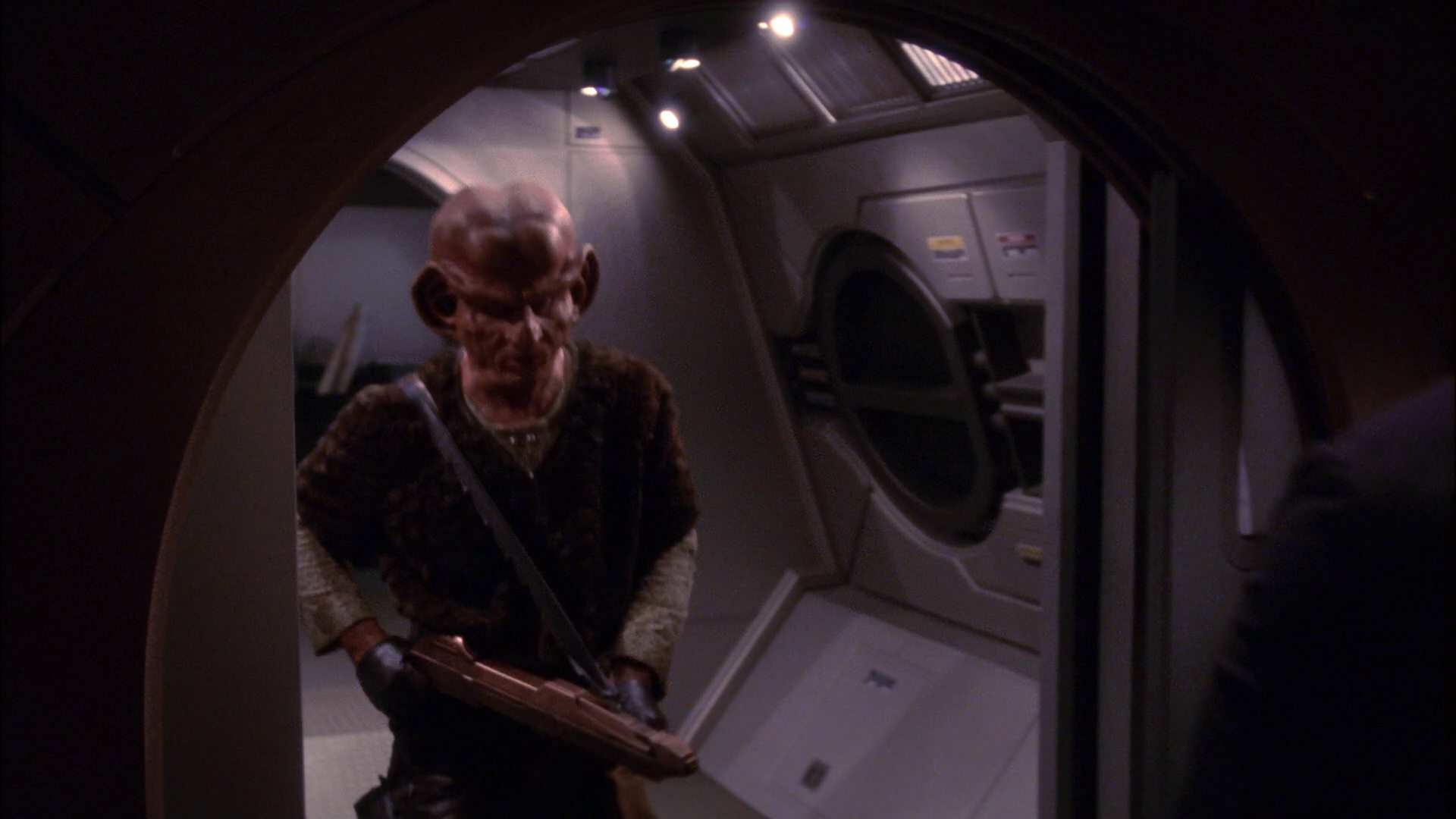 extant_StarTrek_ENT_1x19-Acquisition_1422.jpg