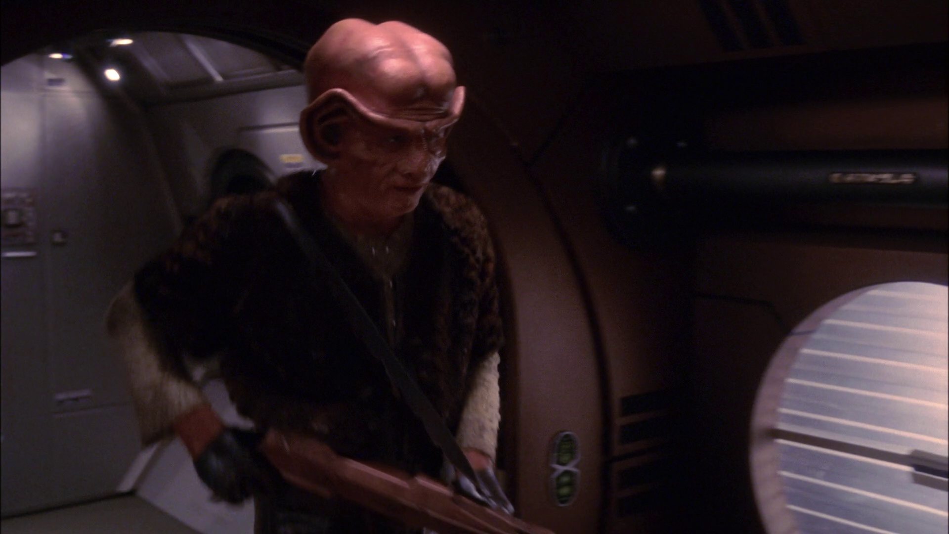 extant_StarTrek_ENT_1x19-Acquisition_1424.jpg