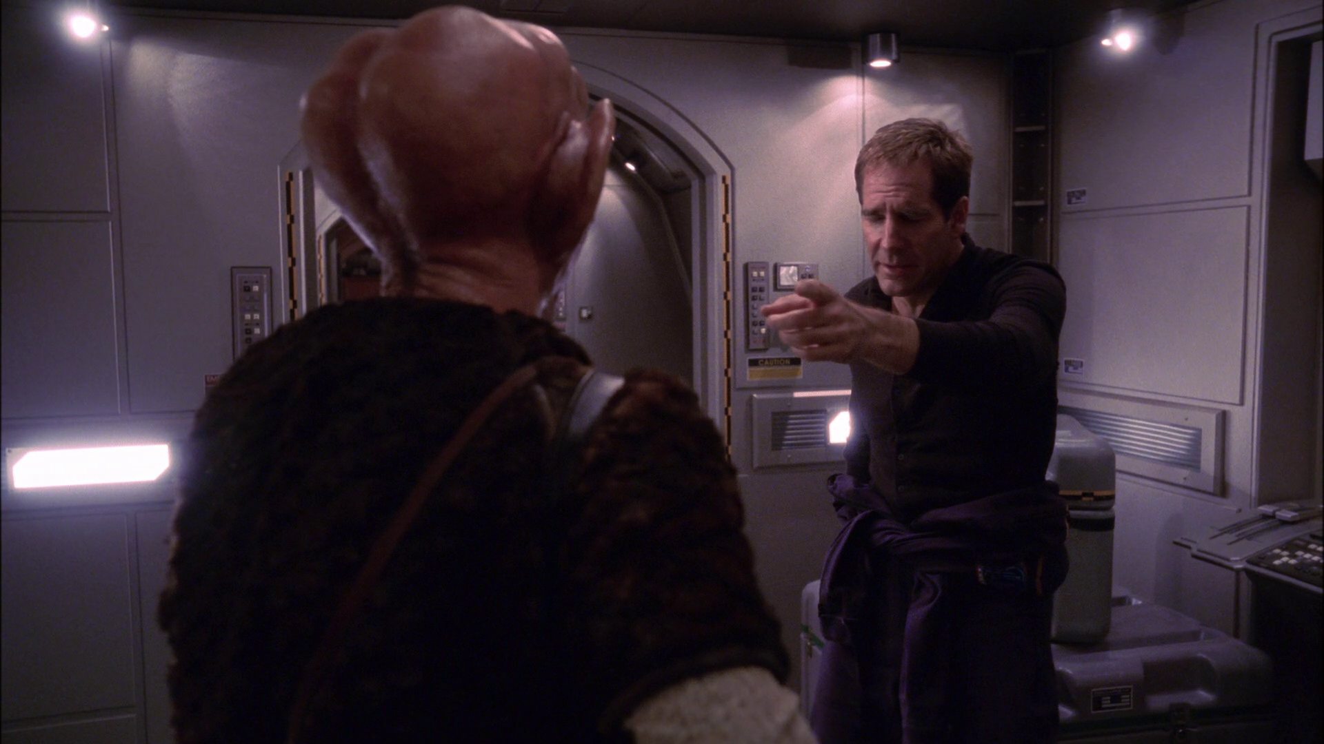 extant_StarTrek_ENT_1x19-Acquisition_1474.jpg