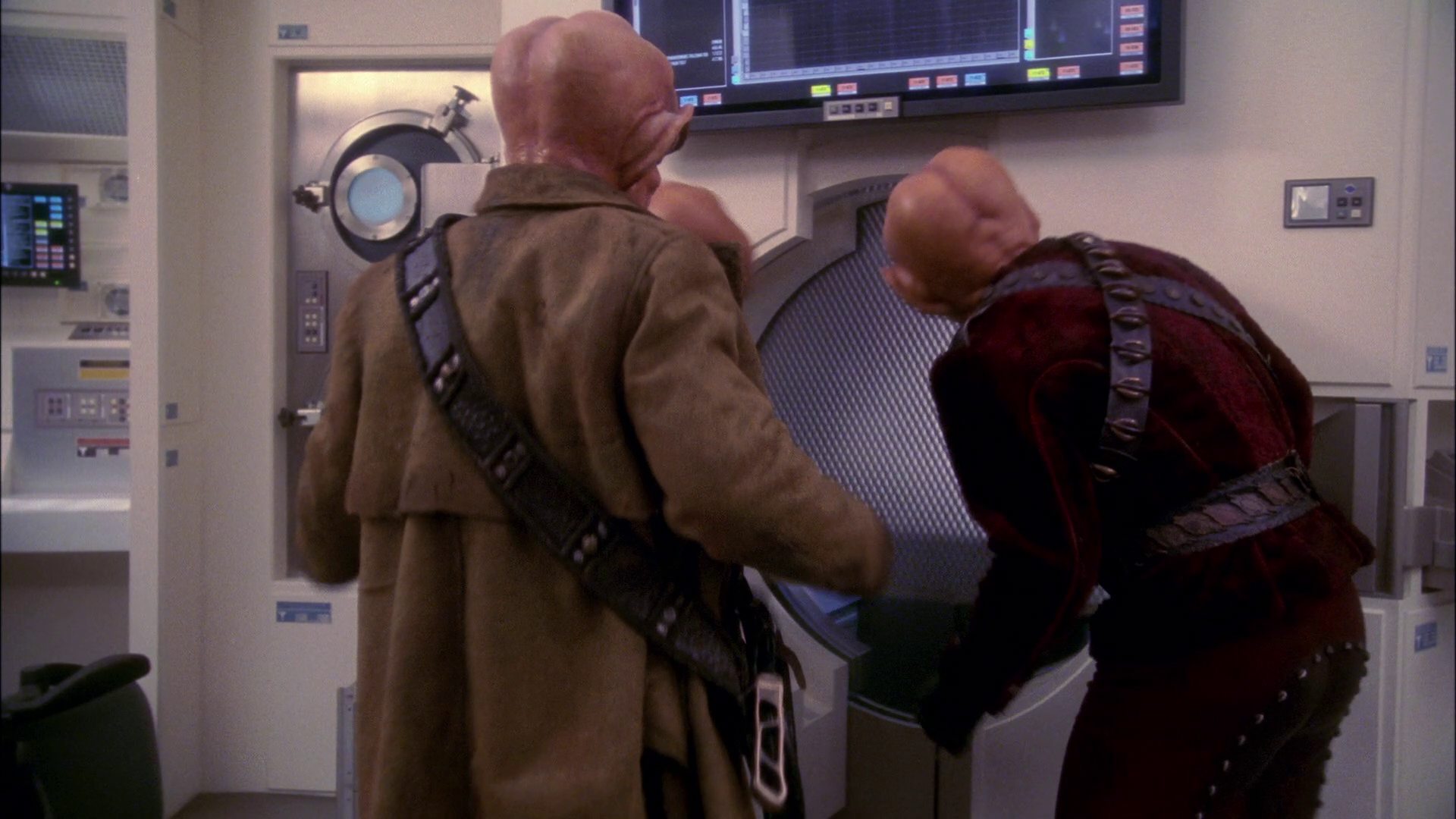 extant_StarTrek_ENT_1x19-Acquisition_1898.jpg
