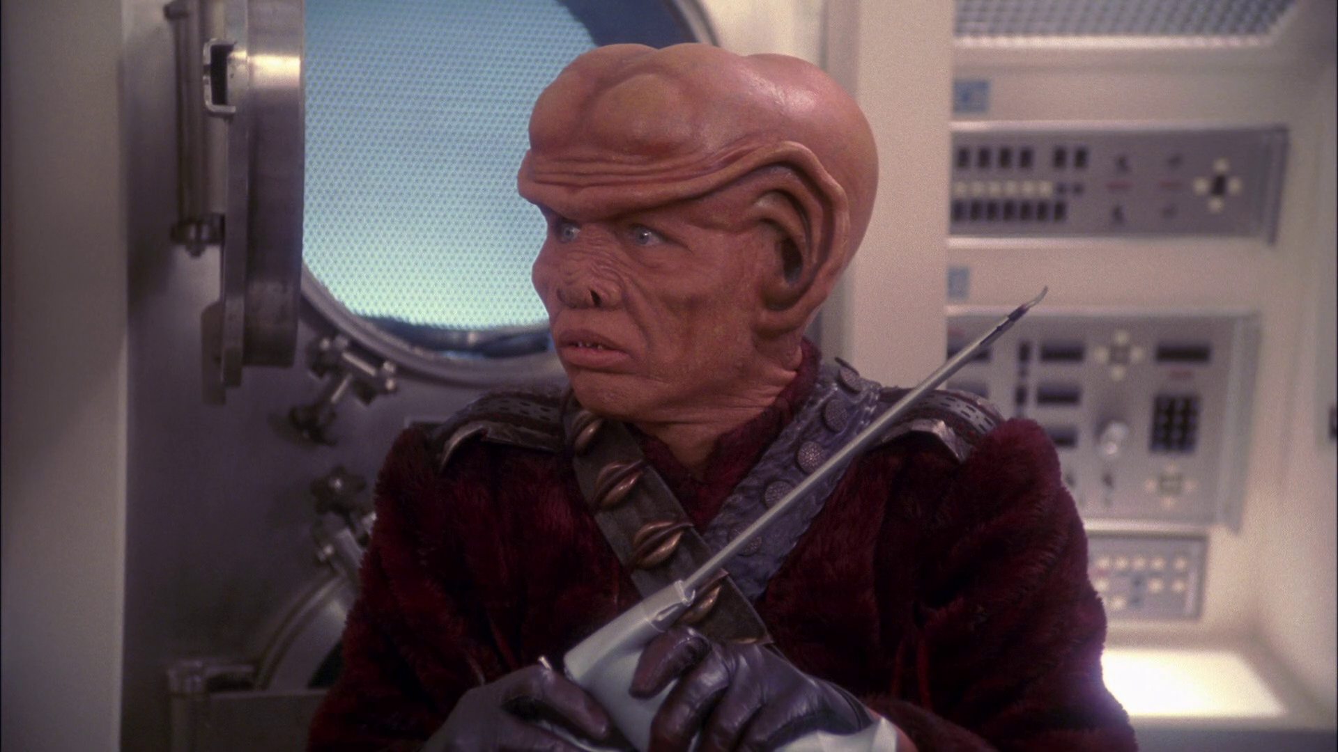 extant_StarTrek_ENT_1x19-Acquisition_1957.jpg